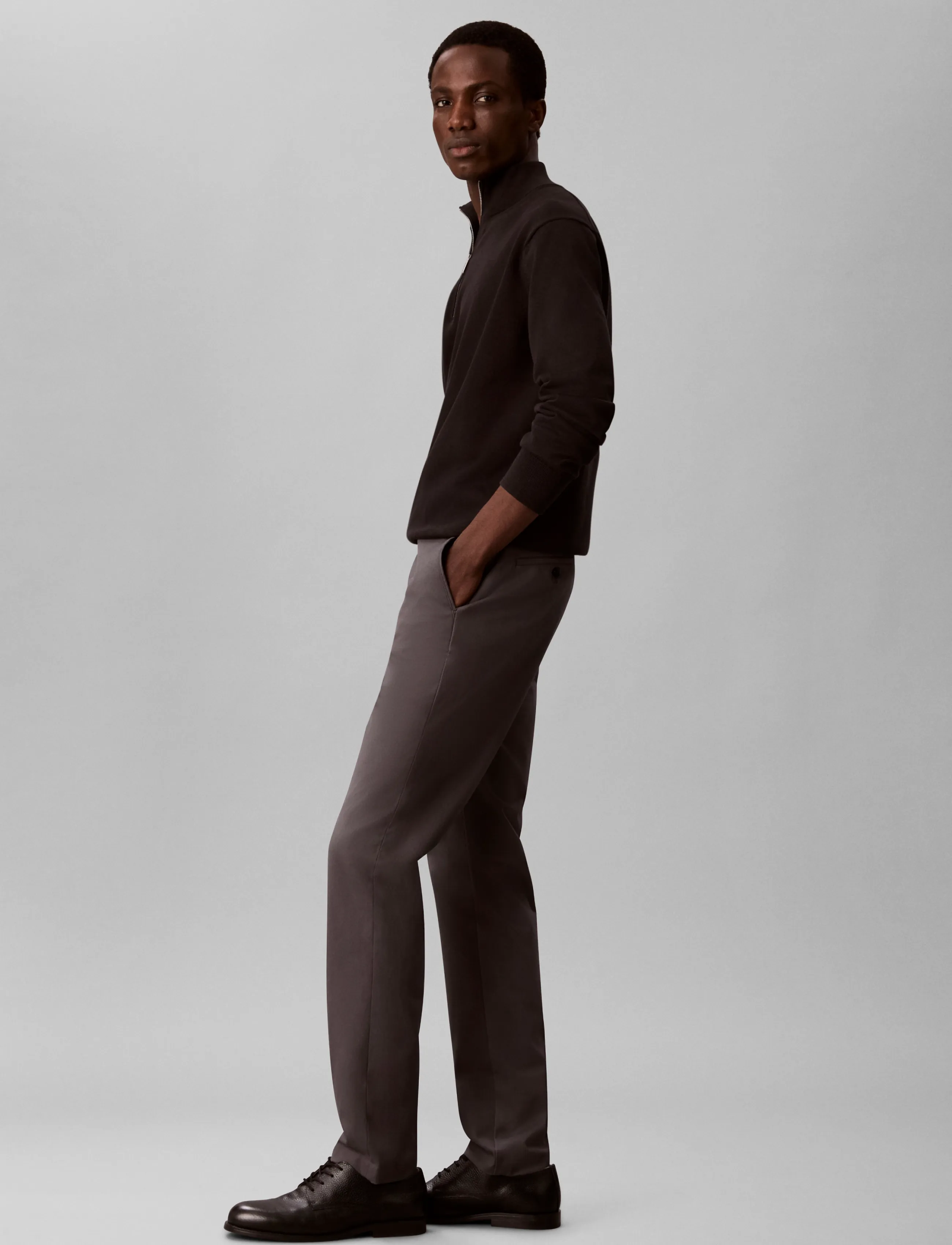 Calvin Klein - SLIM SATEEN CHINO TROUSER - chino-püksid - volcanic ash - 5