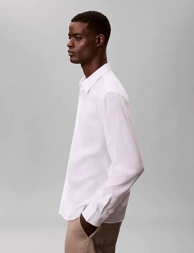 Calvin Klein - LS SOLID LINEN CLASSIC SHIRT - linneskjortor - brilliant white - 4