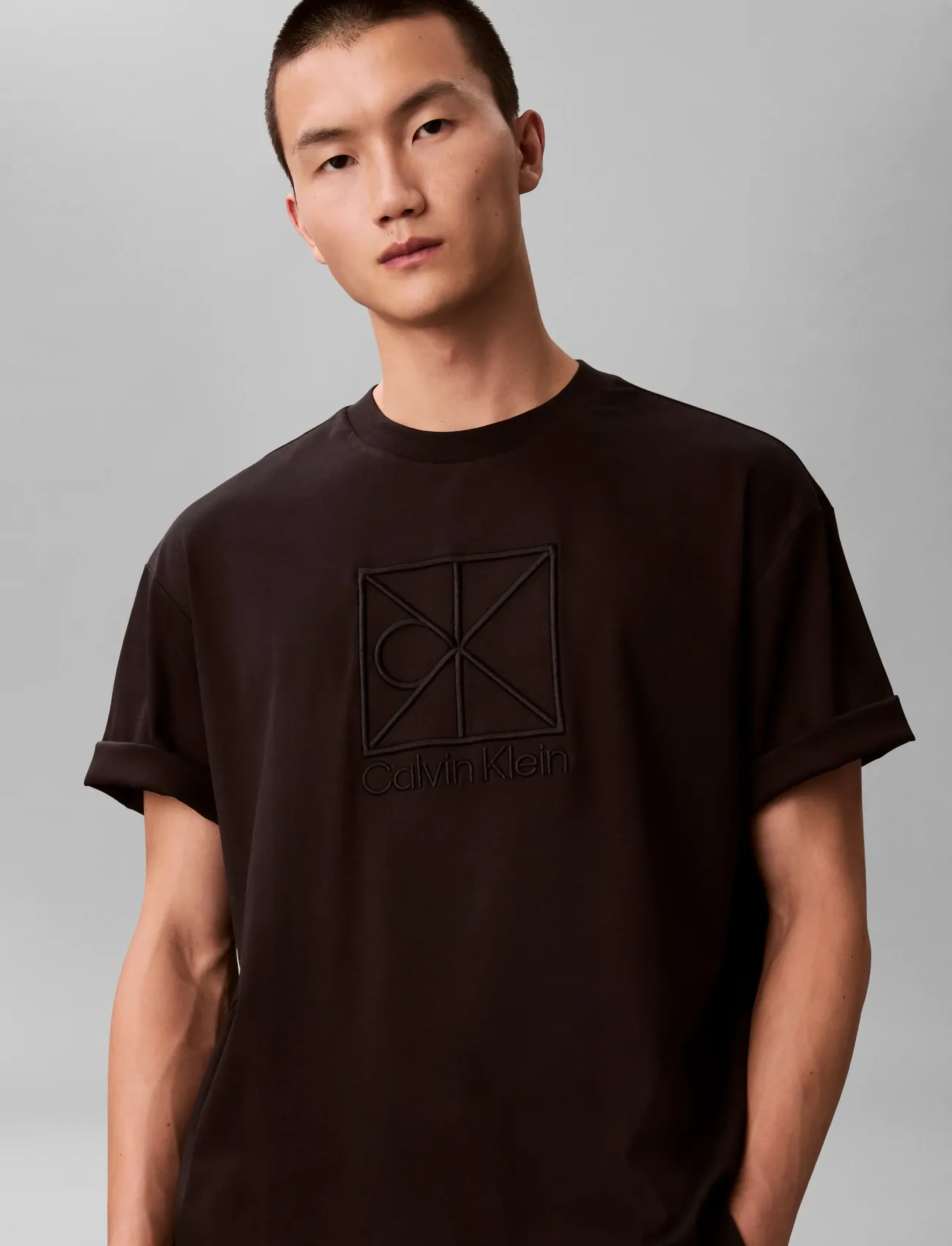 Calvin Klein - SS RLXD PREMIUM INTERLOCK EMBLEM - short-sleeved t-shirts - black - 4