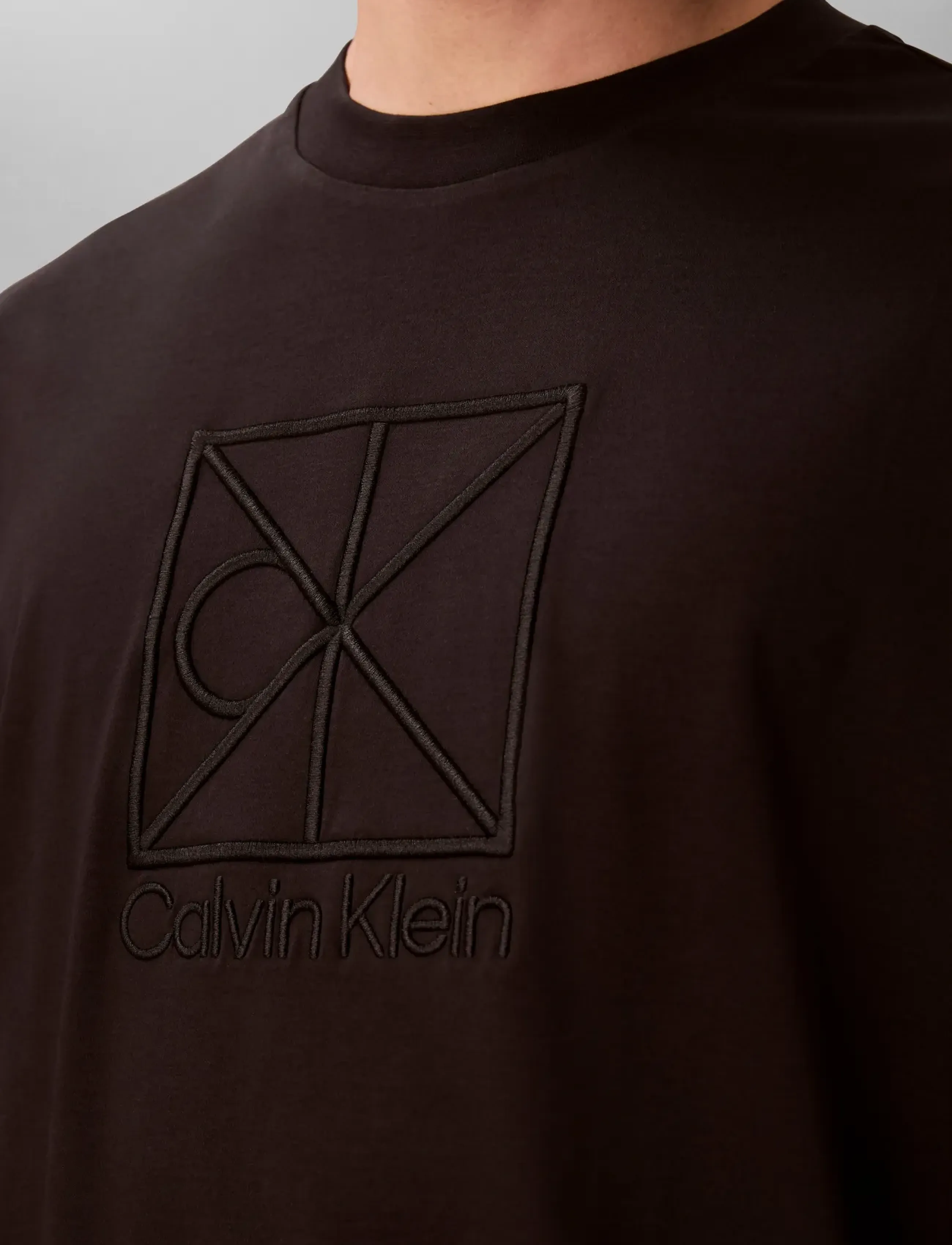 Calvin Klein - SS RLXD PREMIUM INTERLOCK EMBLEM - short-sleeved t-shirts - black - 5