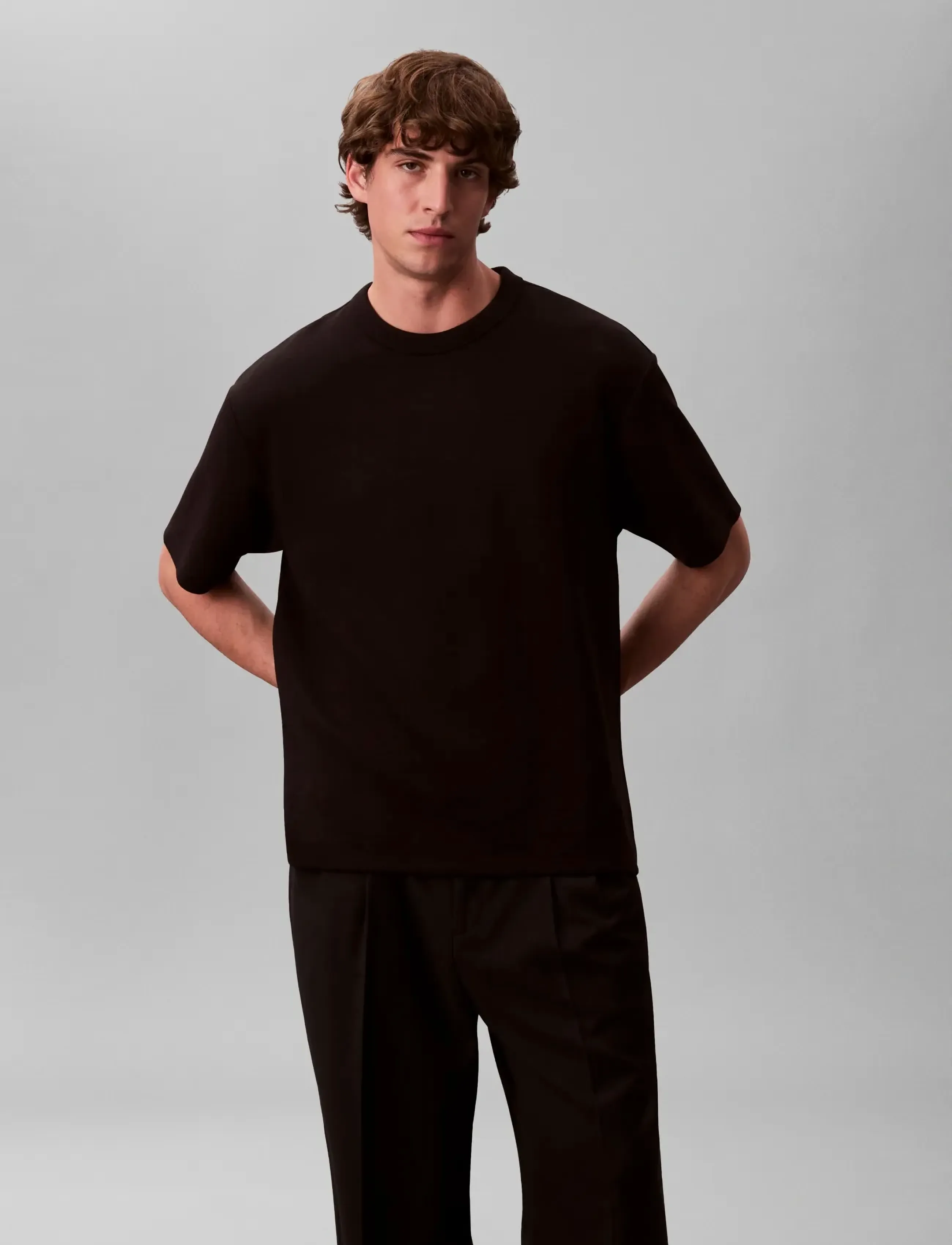 Calvin Klein SS CRINKLE CREPE SPACER TEE - Kleidung - BLACK / black