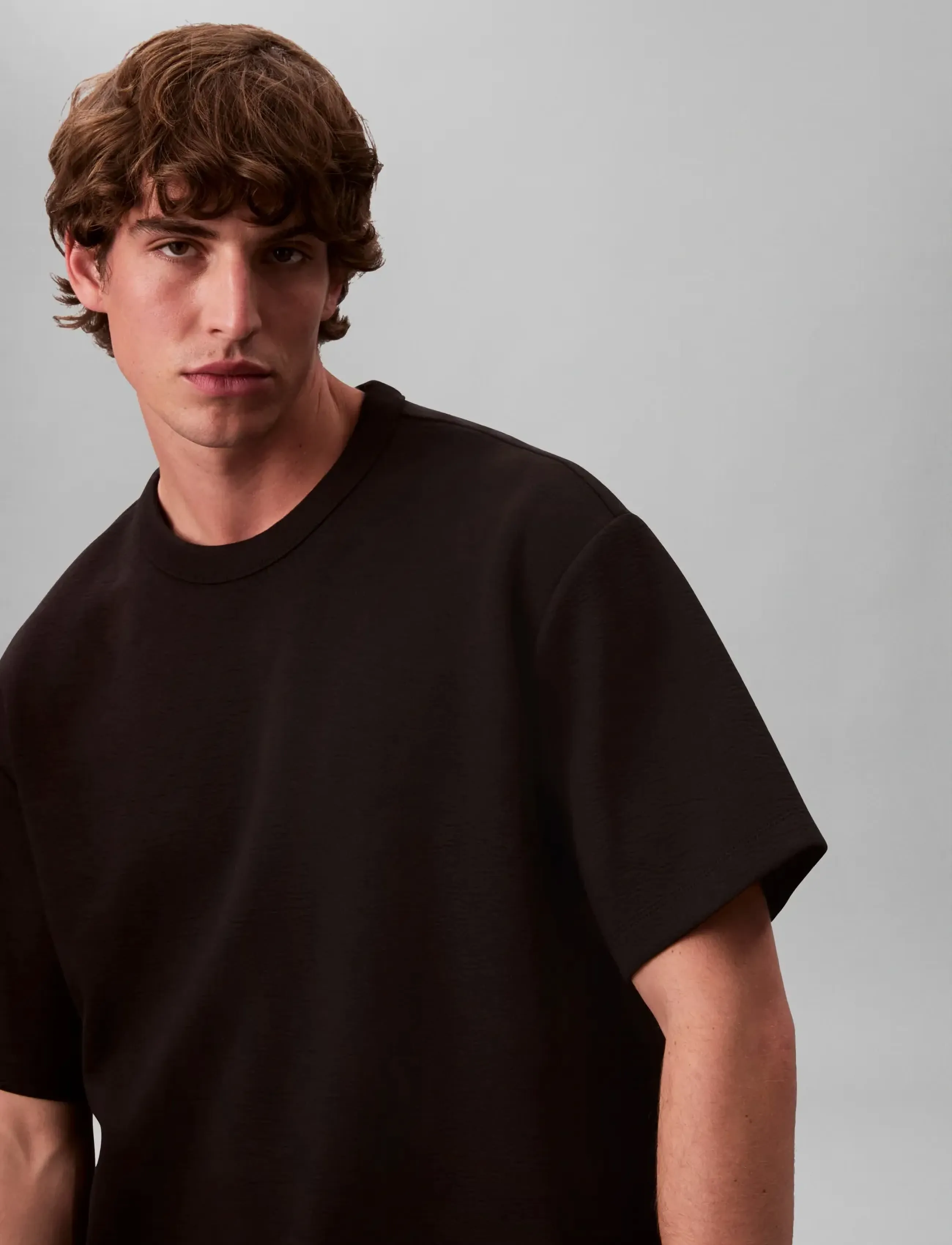 Calvin Klein - SS CRINKLE CREPE SPACER TEE - kortärmade t-shirts - black - 4
