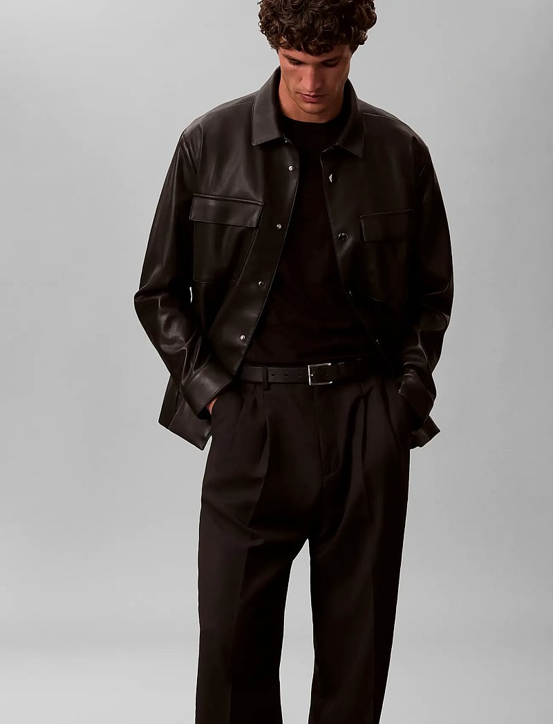 Calvin Klein - WIDE LEG TRAVEL TWILL WOOL TROUS - vabaaja püksid - black - 3