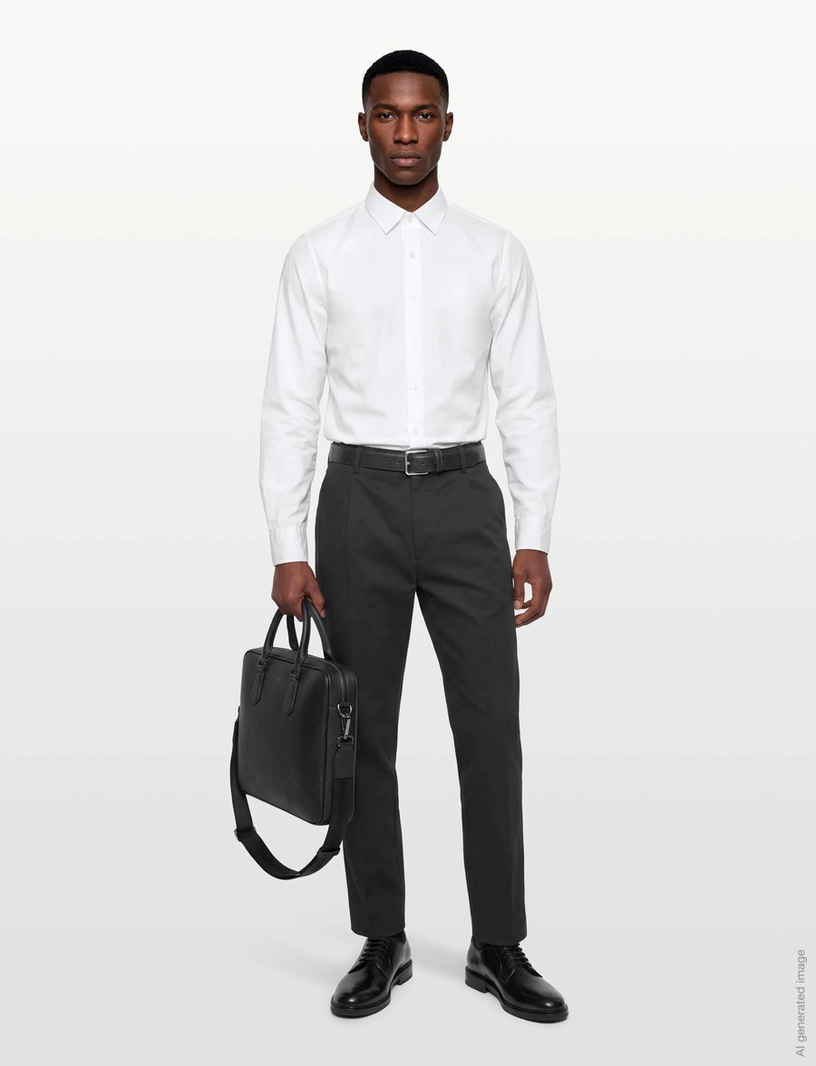 Calvin Klein - TAPERED PLTD SATEEN CHINO TROUSE - freizeithosen - black - 0