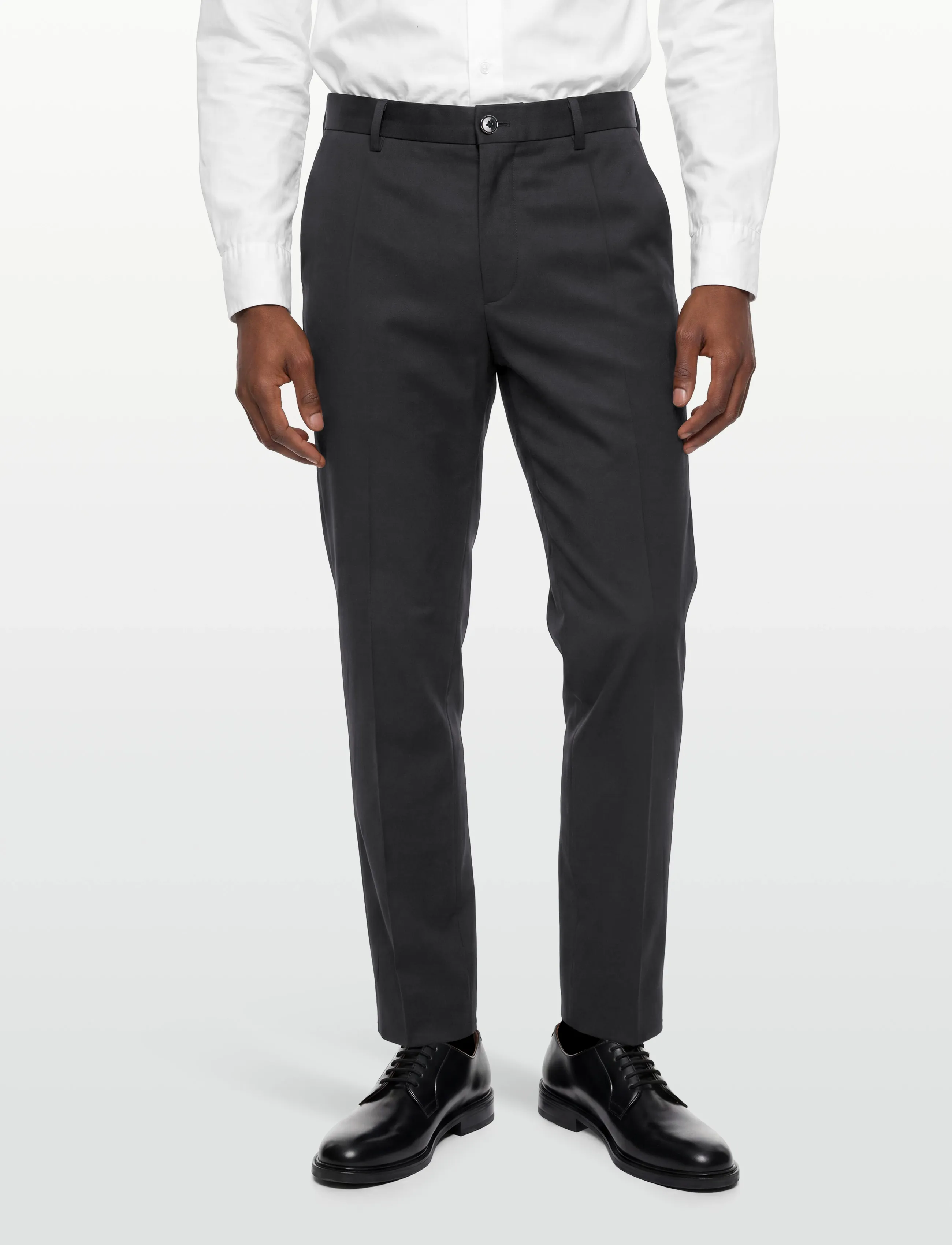 Calvin Klein - TAPERED PLTD SATEEN CHINO TROUSE - casual bukser - black - 3
