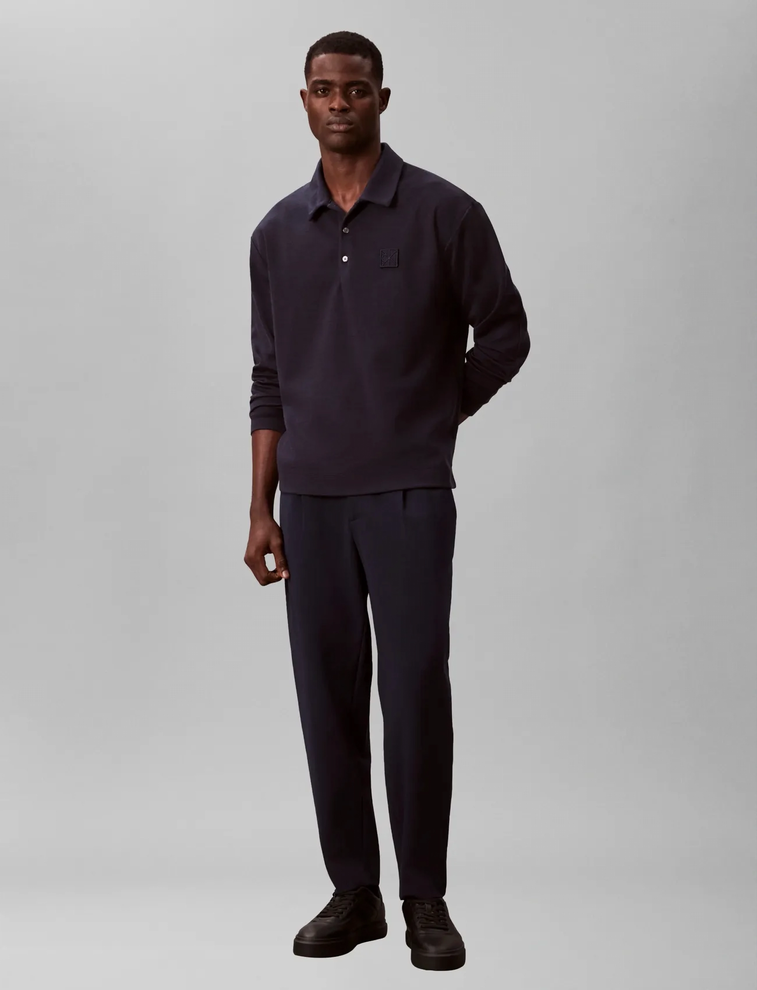 Calvin Klein SLIM TAPERED KNIT PLEATED PANT - Formelle Hosen - DARK SAPPHIRE / navy