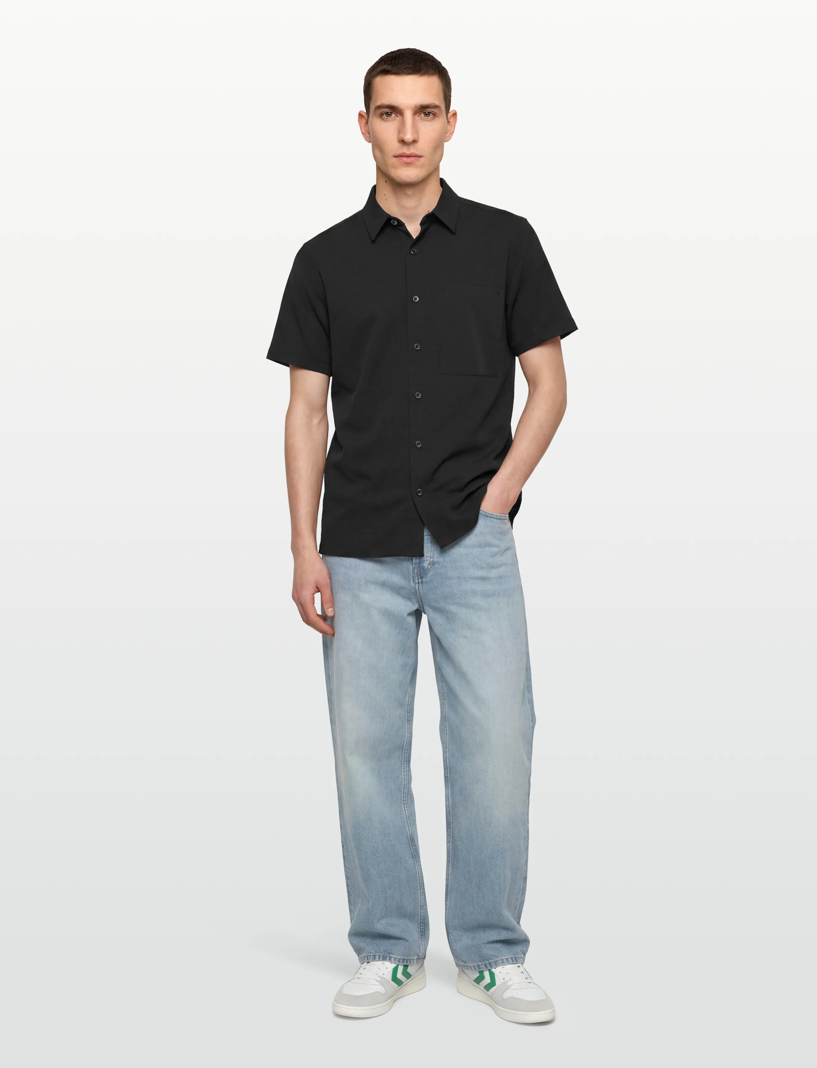 Calvin Klein - SS SOLID SEERSUCKER CLASSIC SHIR - kortærmede skjorter - black - 0