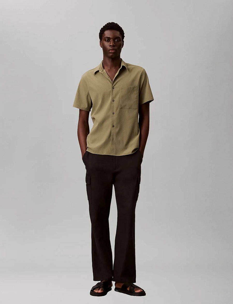 Calvin Klein - SS SOLID SEERSUCKER CLASSIC SHIR - short-sleeved shirts - deep lichen green - 0
