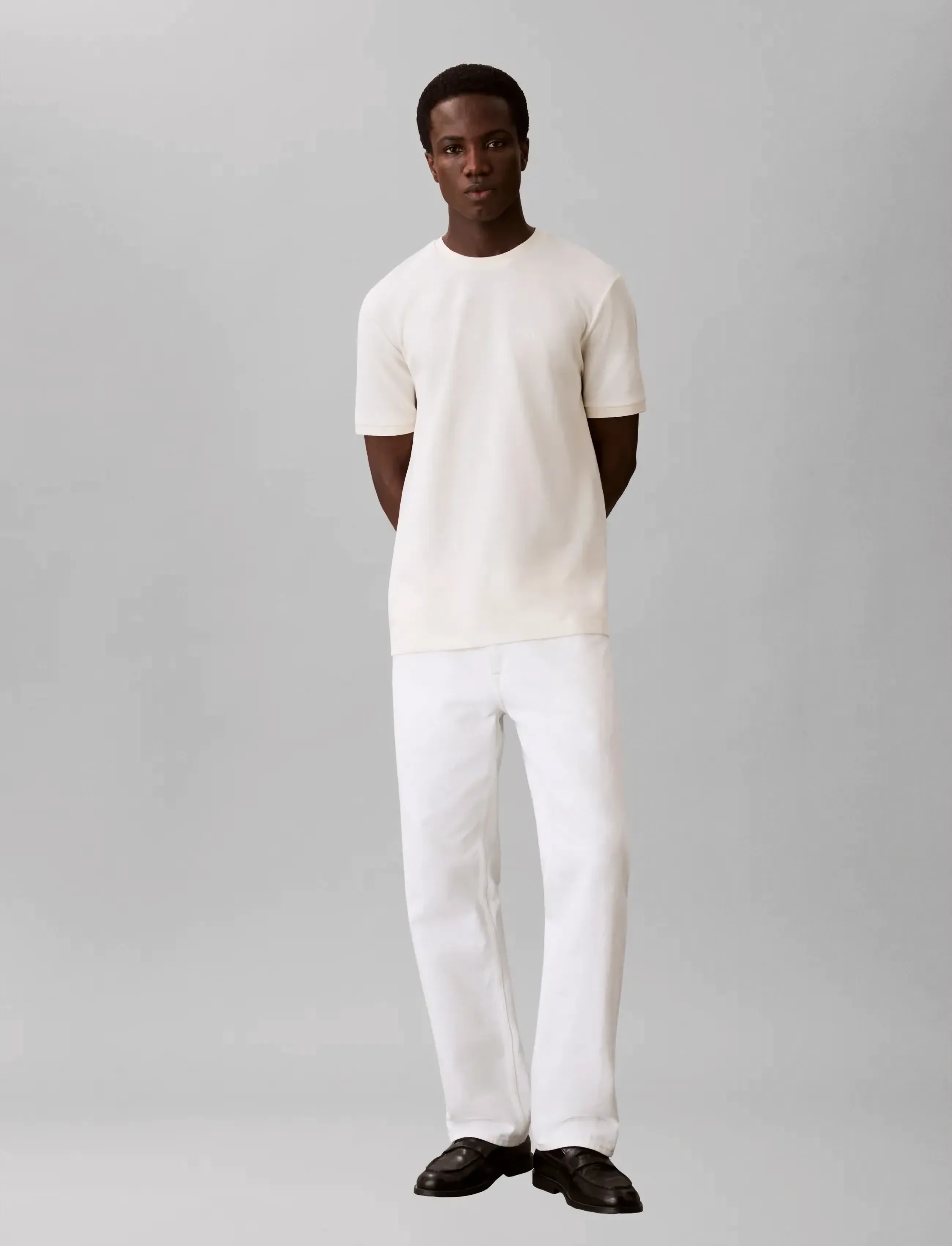 Calvin Klein SS TONAL STRIPE CREWNK TEE - Tøj - TOFU / cream