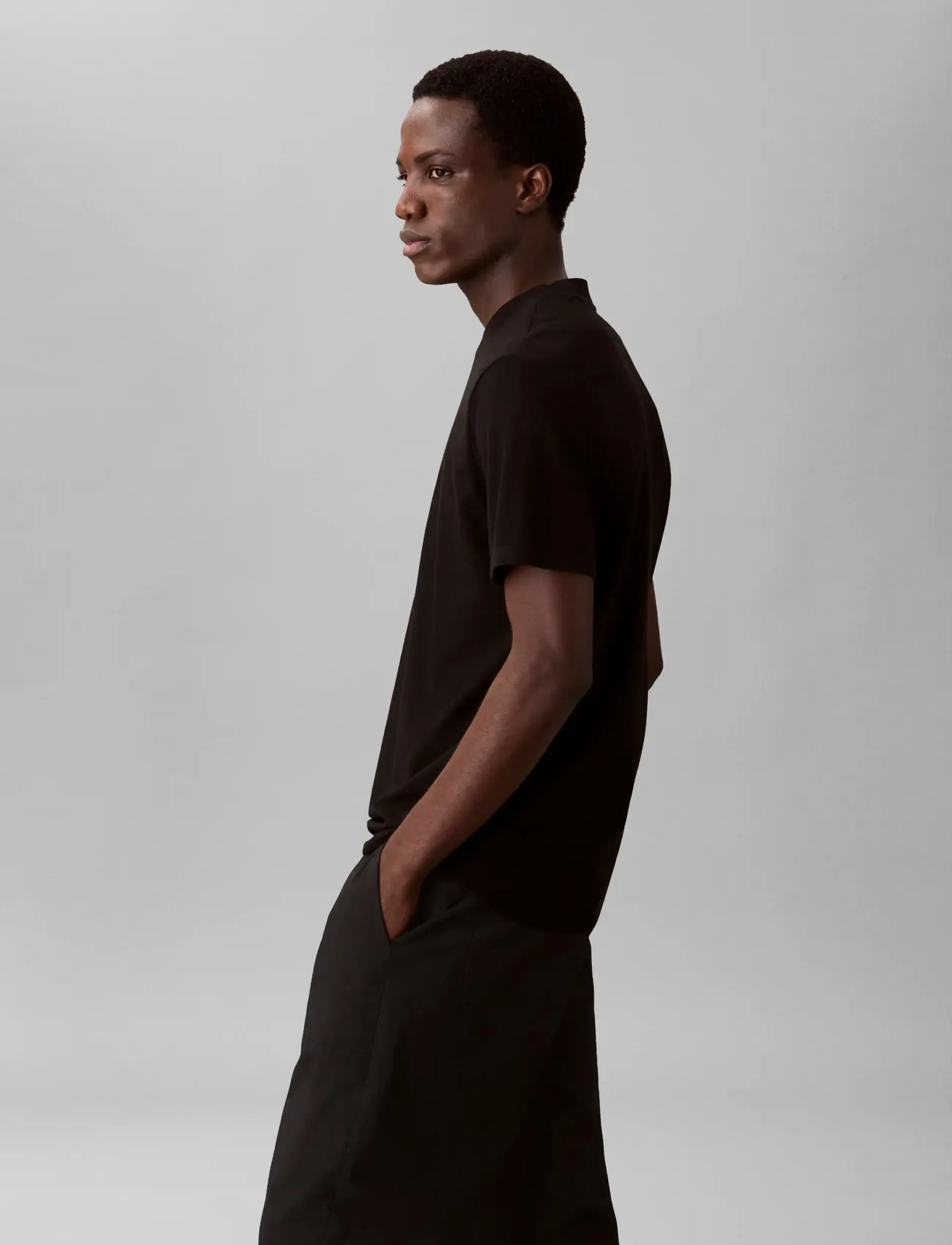 Calvin Klein - SS TECH INTERLOCK CREWNK TEE - short-sleeved t-shirts - black - 4