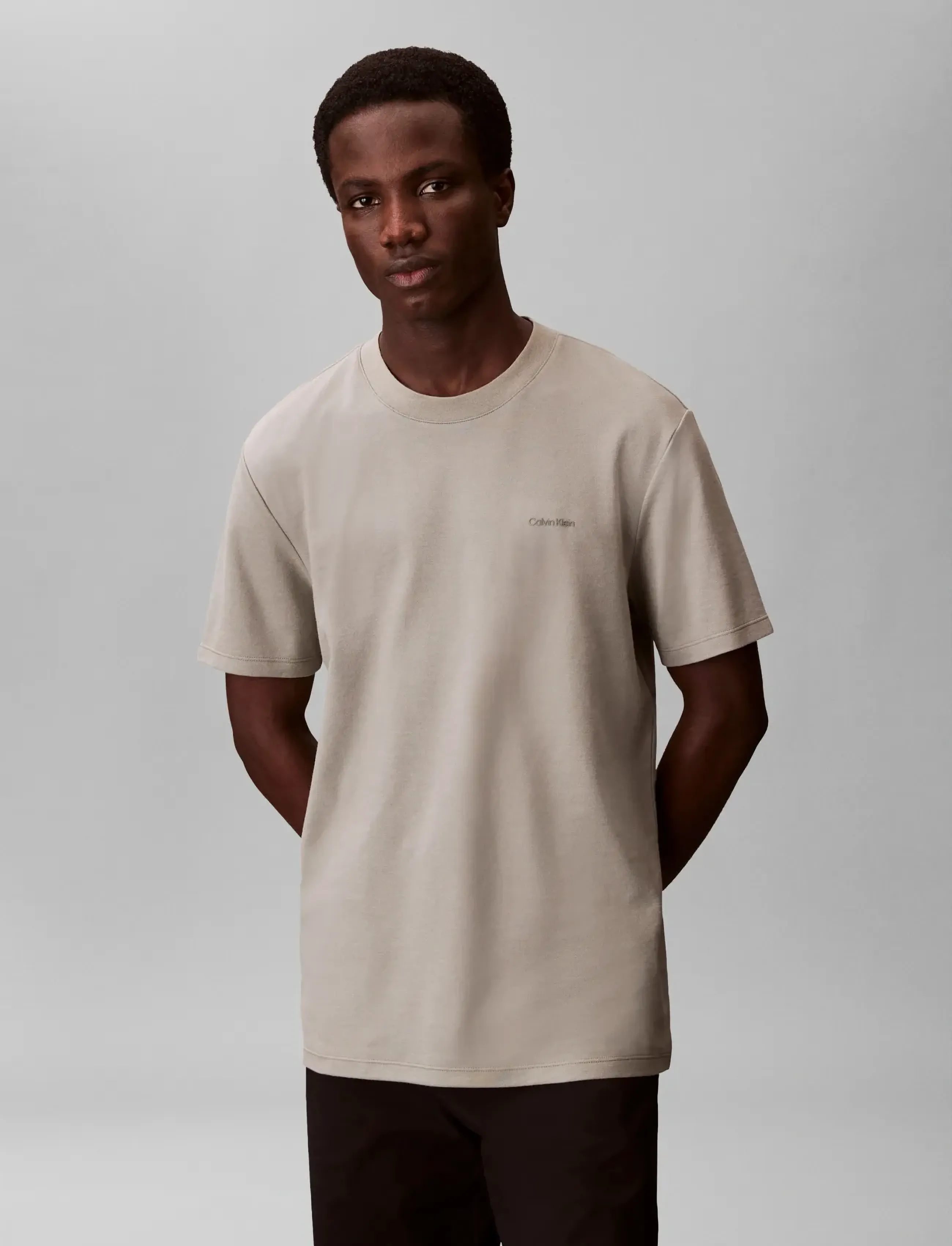 Calvin Klein - SS TECH INTERLOCK CREWNK TEE - dzimšanas dienas dāvanas - shadow - 3