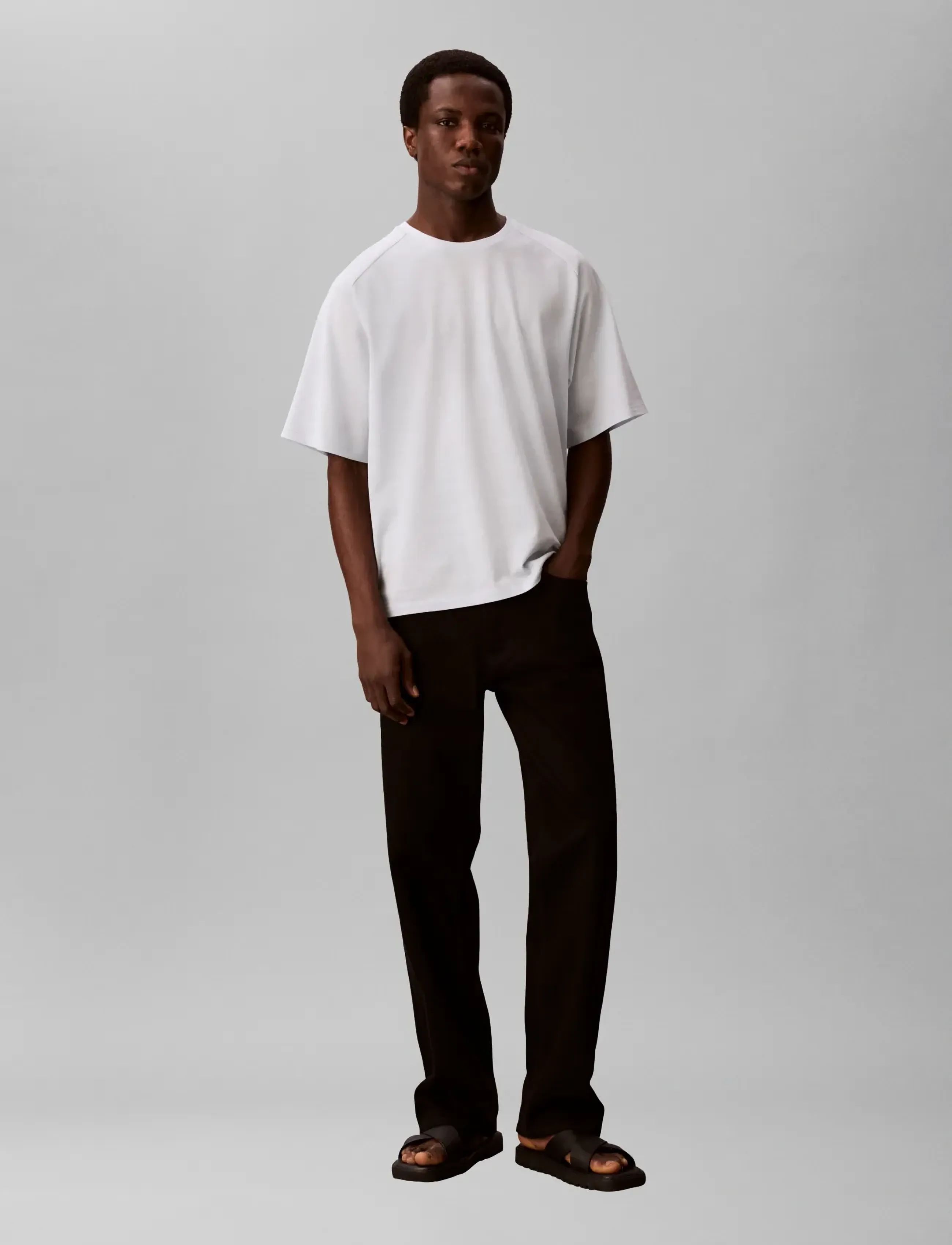 Calvin Klein SS EASY BAR JACQUARD CREWNK TEE - Tøj - PLEIN AIR / white