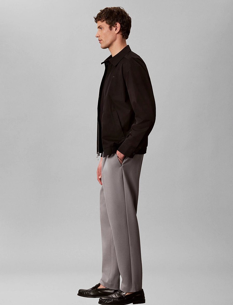 Calvin Klein - TAPERED TECH KNIT PLEATED PANT - casual byxor - convoy - 5