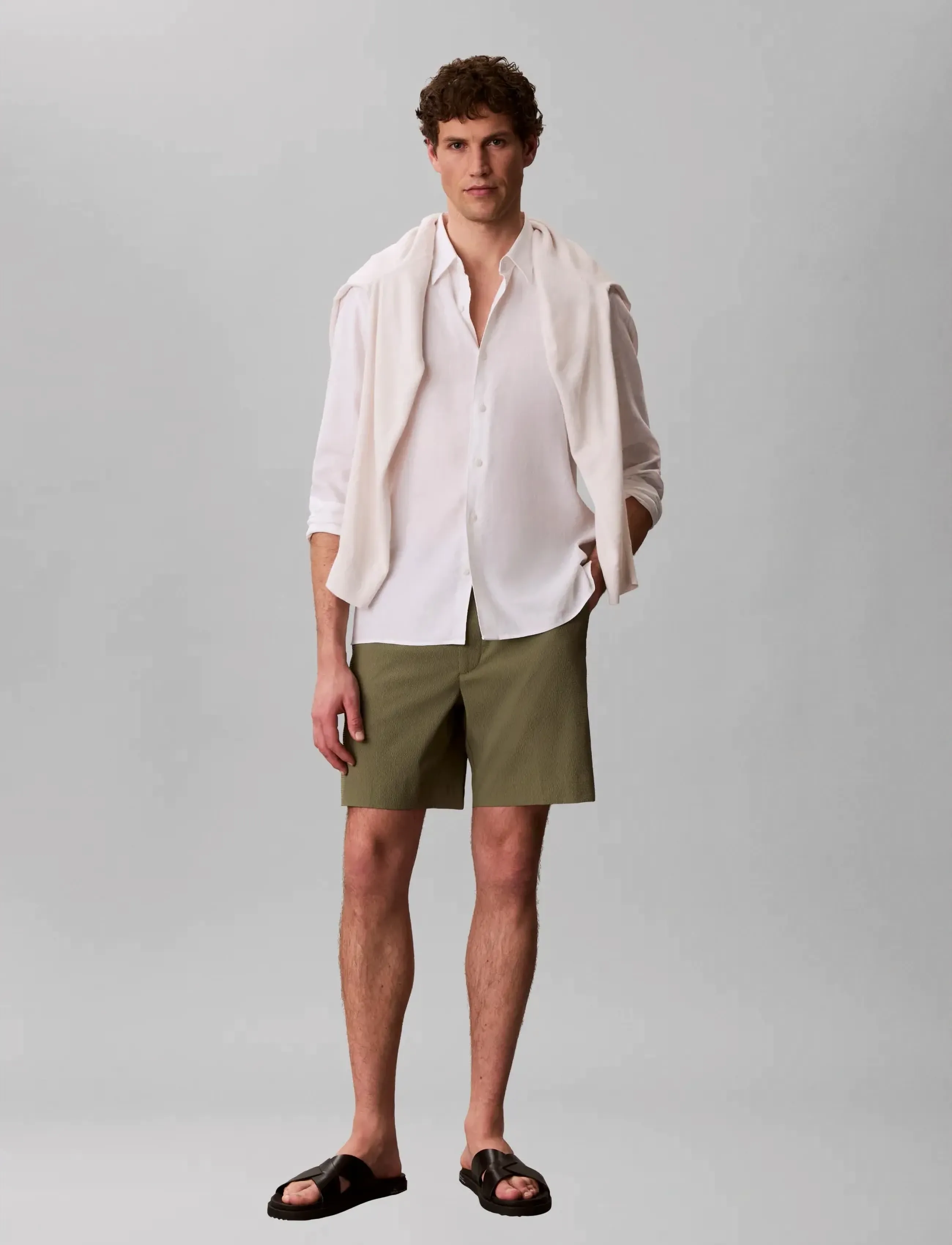 Calvin Klein Straight Seersucker Elastic 7" S, 32, Shorts, Khakigrün - Casual Männerswear