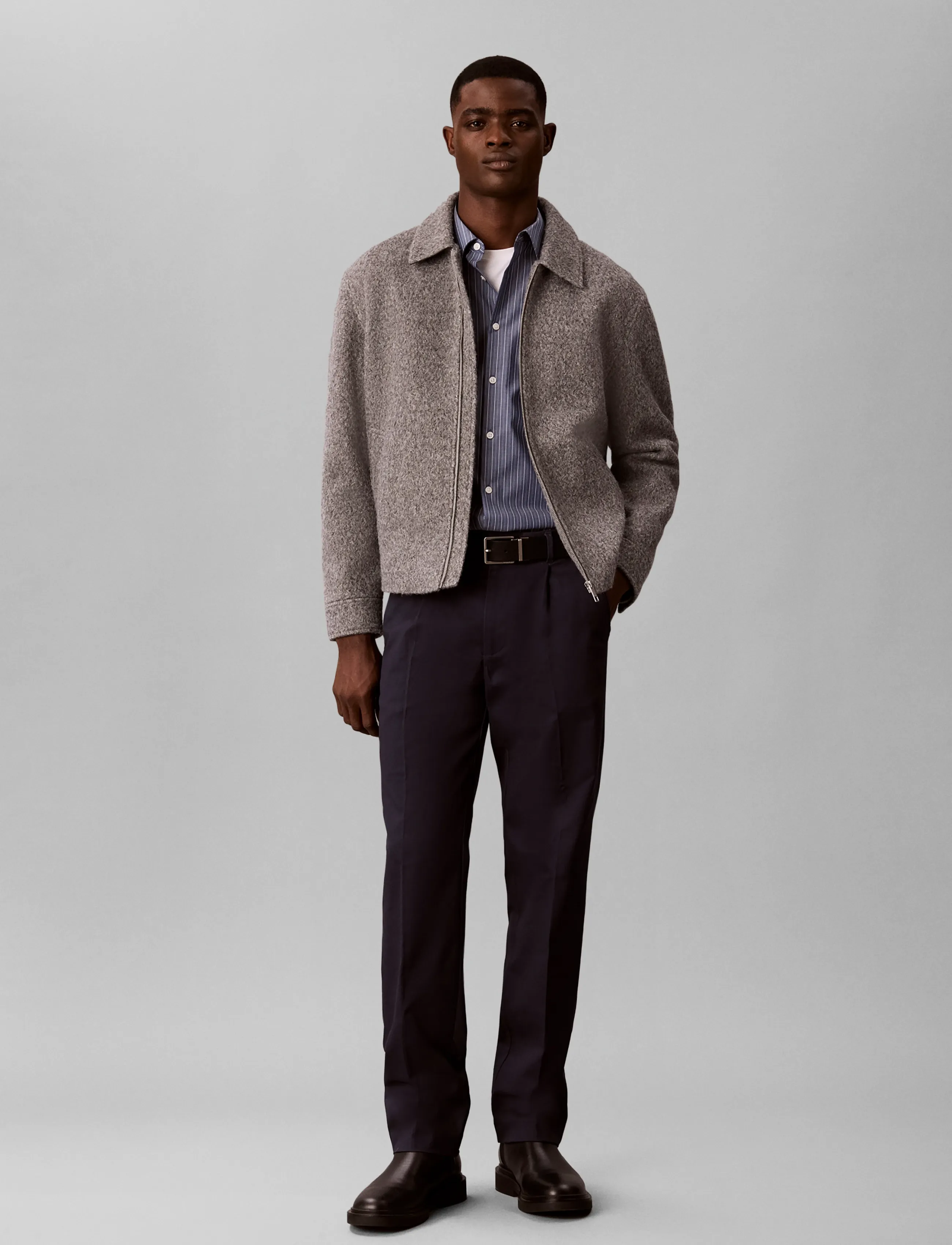 Calvin Klein STRAIGHT PLEATED SATEEN CHINO - Chinos - DARK SAPPHIRE / navy