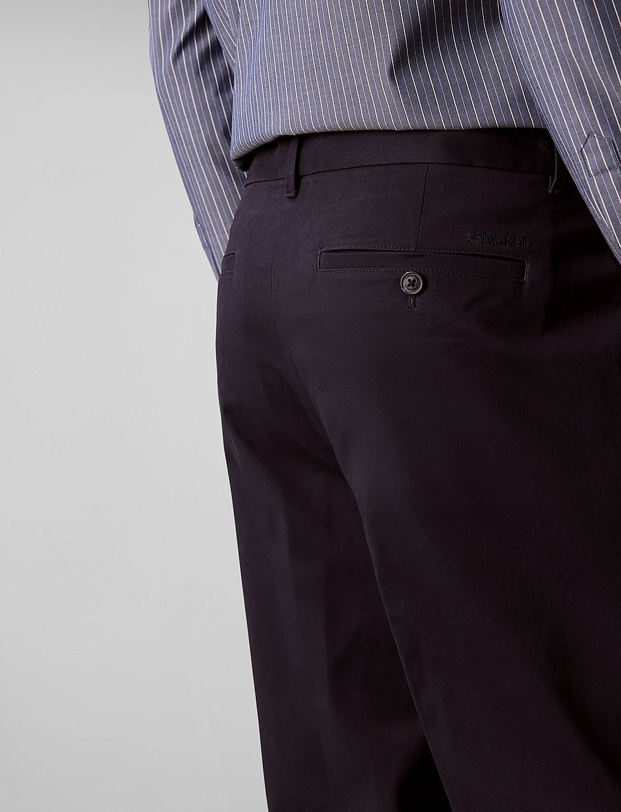Calvin Klein - STRAIGHT PLEATED SATEEN CHINO - chinos - dark sapphire - 4