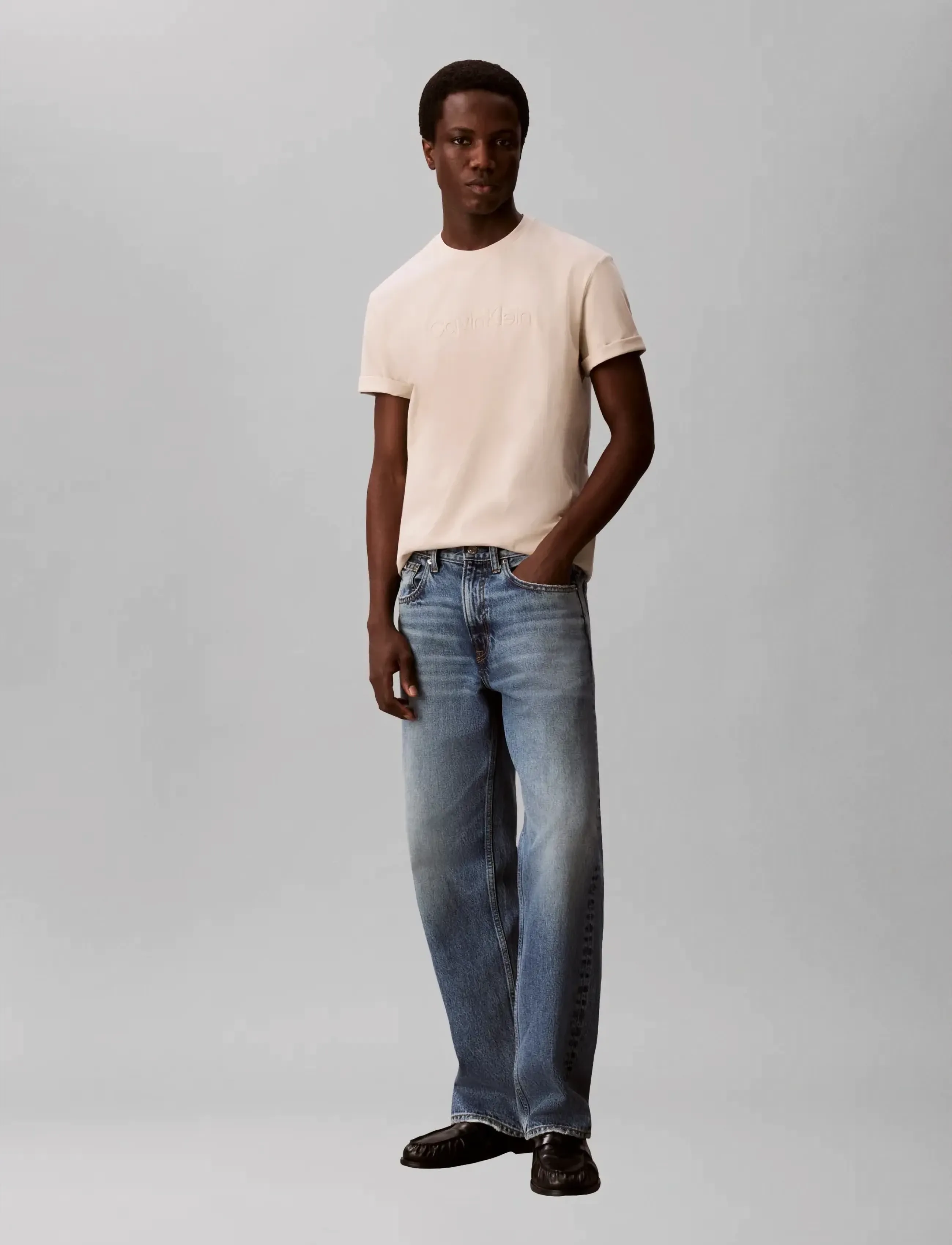 Calvin Klein 30S Eu Wholesale Sportswear Grap, S, T-shirts, Beige - Short-sleeved, Männerswear