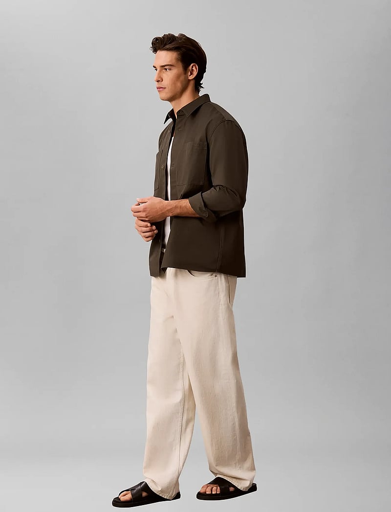 Calvin Klein - LS GARMENT WASH TWILL EASY OVERS - shop efter anledning - beluga - 5
