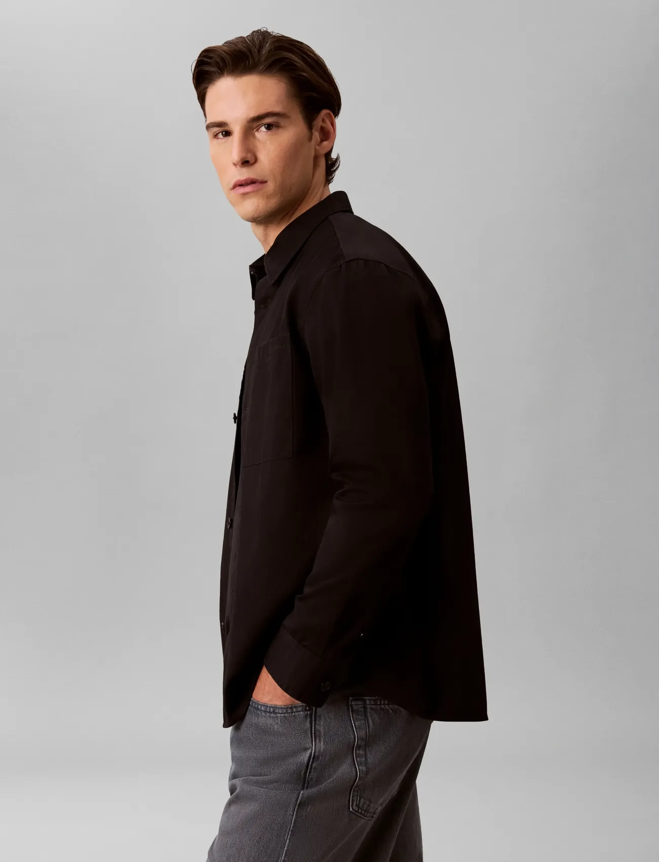 Calvin Klein - LS GARMENT WASH TWILL EASY OVERS - osta olukorra järgi - black - 4