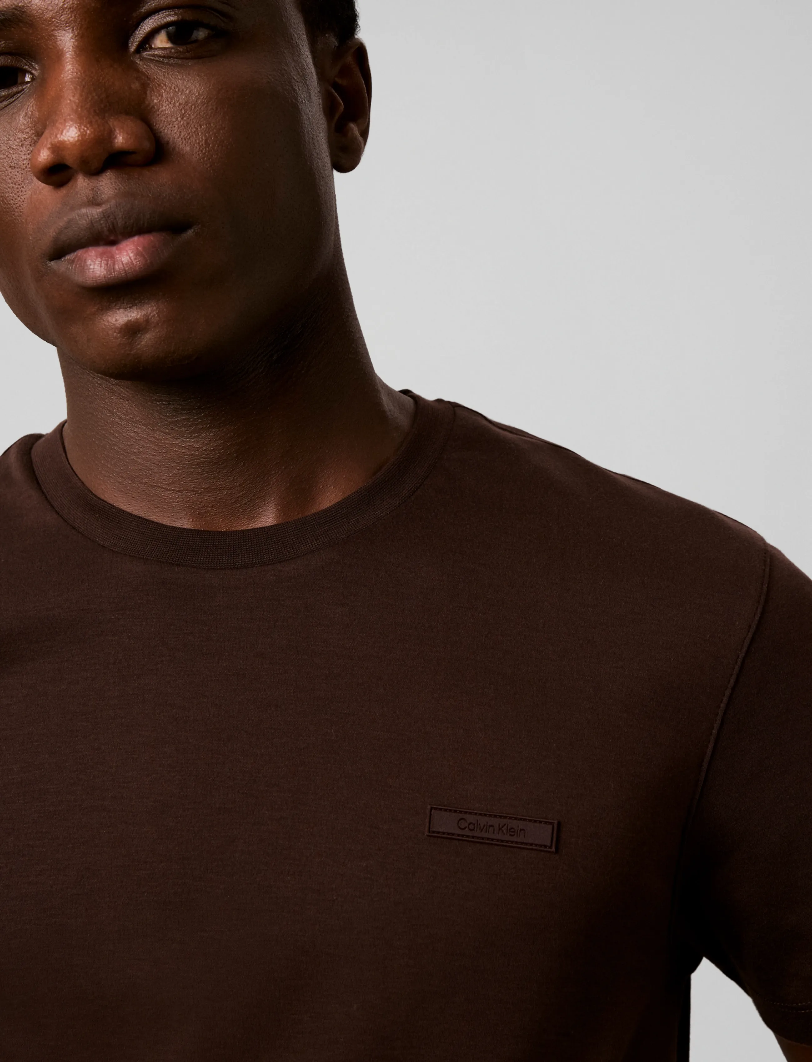Calvin Klein - SS SLIM SUPIMA LOGO PATCH TEE - lühikeste varrukatega t-särgid - black coffee - 4