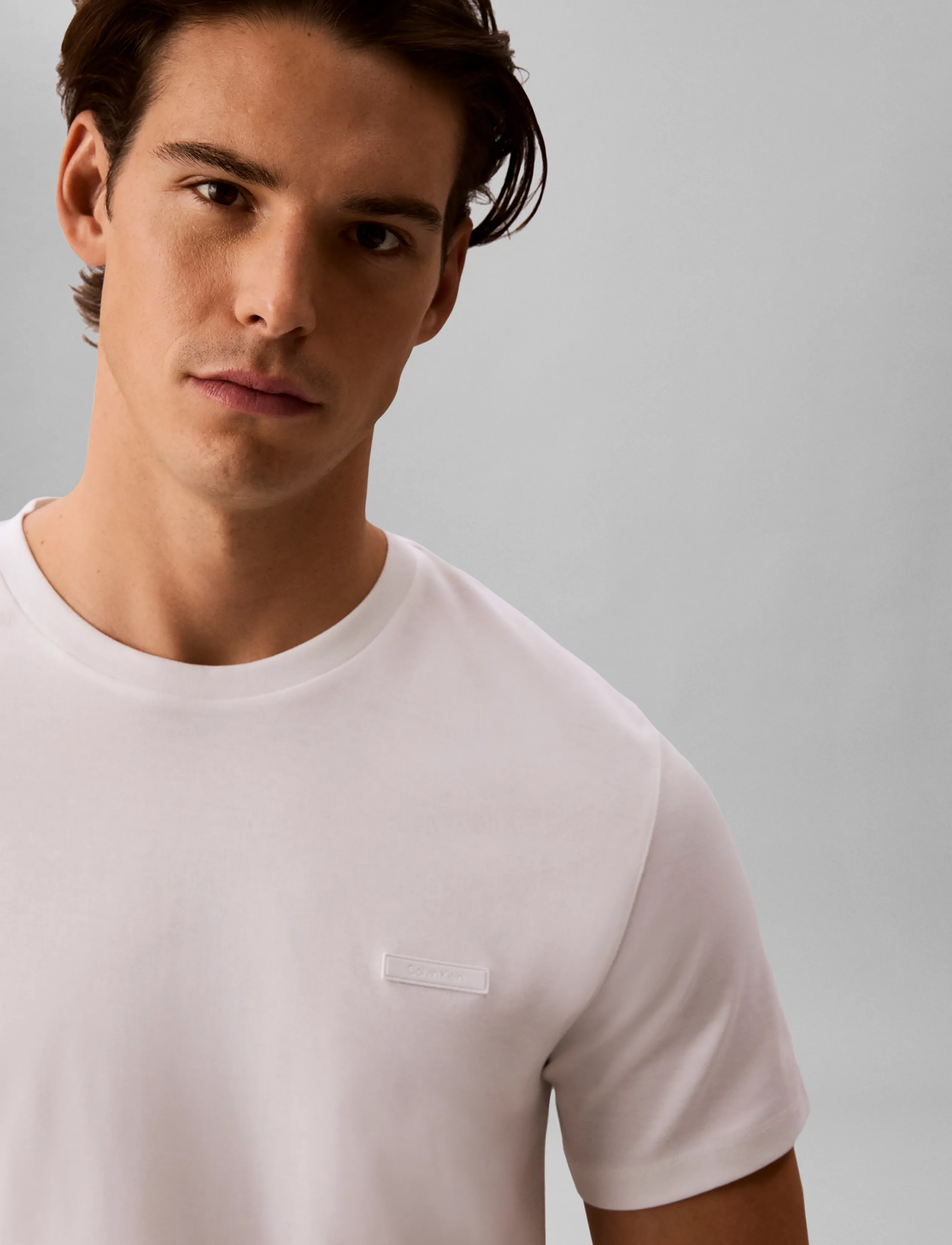 Calvin Klein - SS SLIM SUPIMA LOGO PATCH TEE - kortærmede t-shirts - bright white - 4