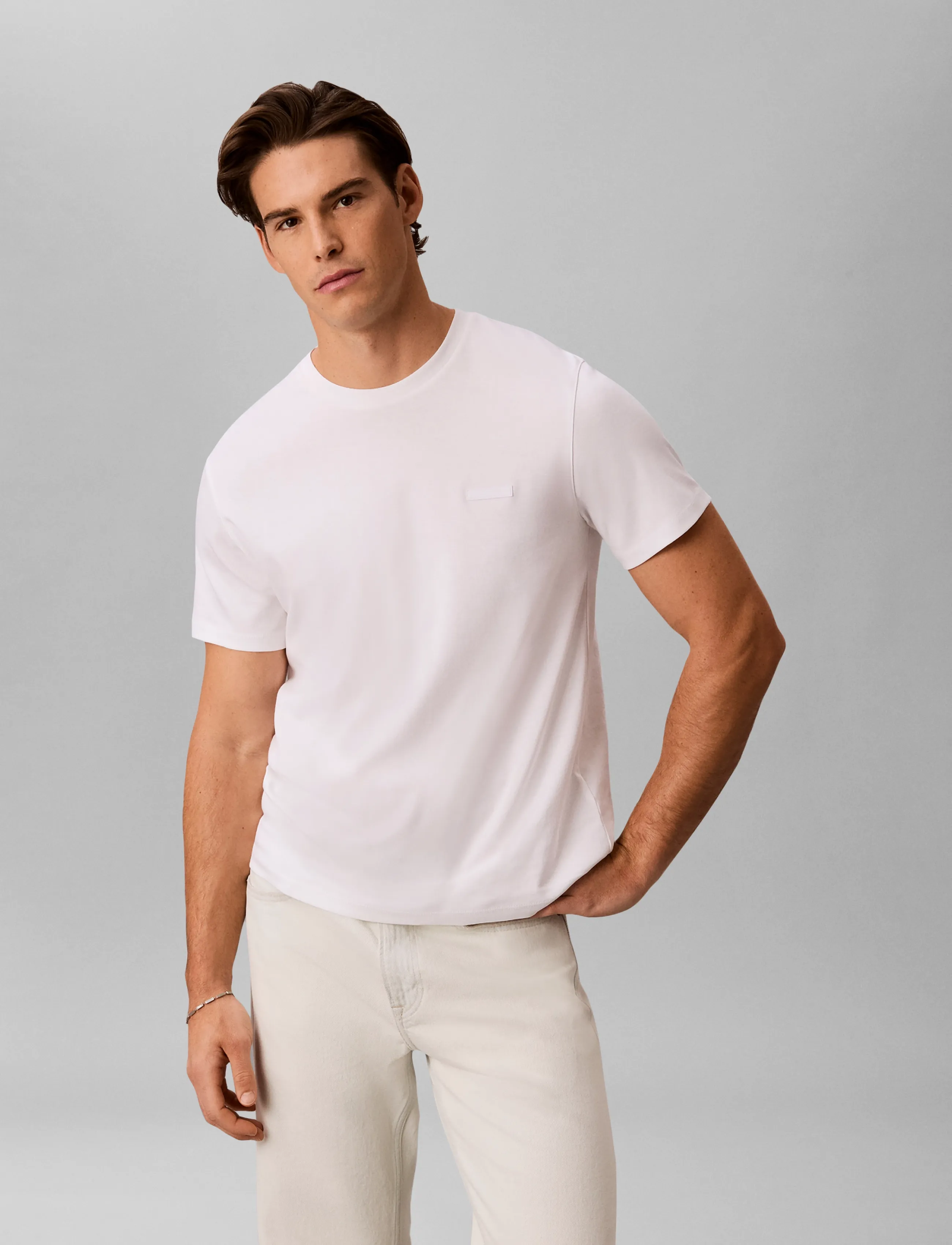 Calvin Klein Ss Slim Supima Logo Patch Tee t-shirts - bas herr – bild 7