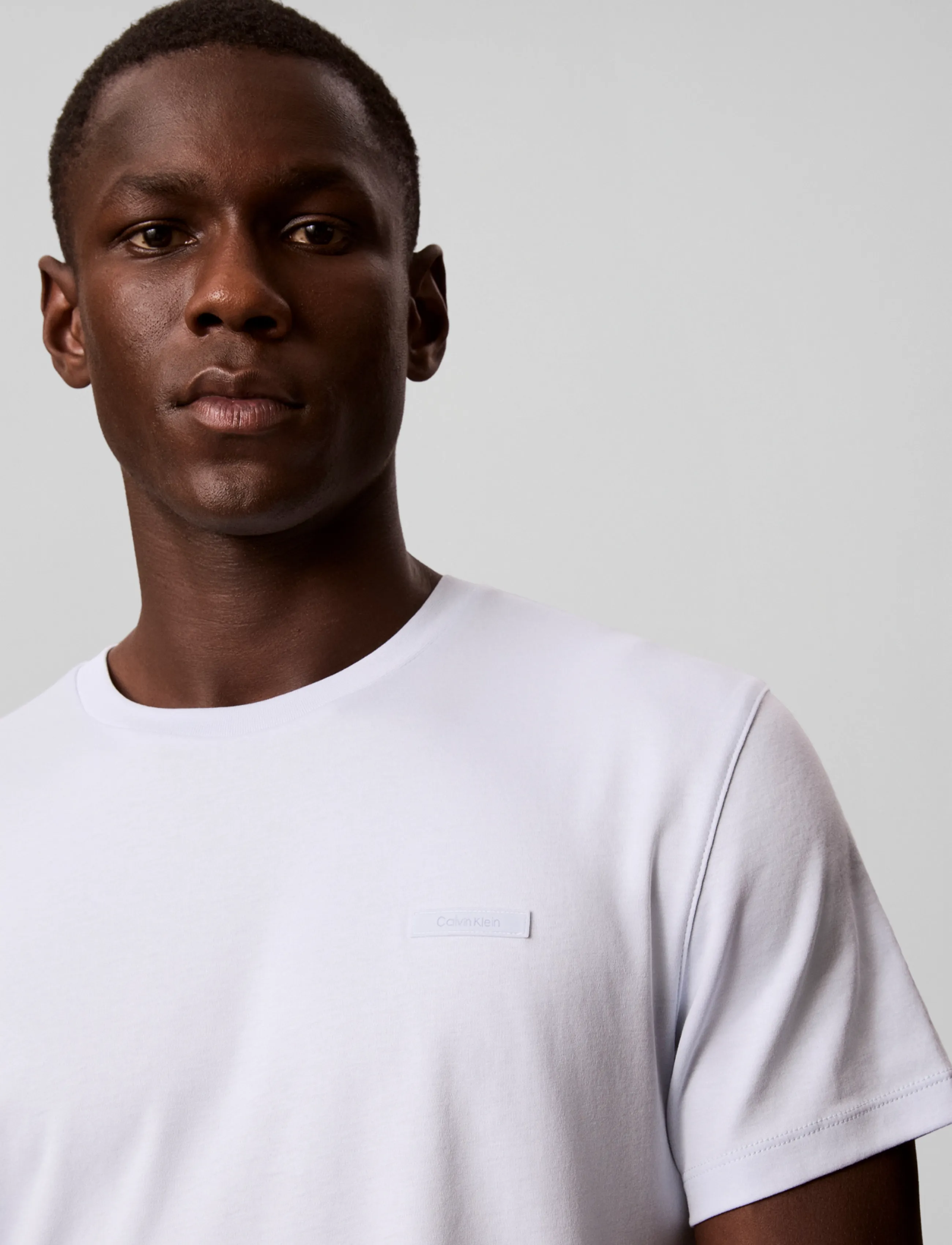 Calvin Klein - SS SLIM SUPIMA LOGO PATCH TEE - kurzärmelige t-shirts - plein air - 5