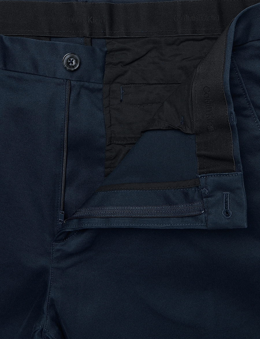 Calvin Klein - TAPERED REFINED COTTON STRETCH T - casual trousers - dark sapphire - 3