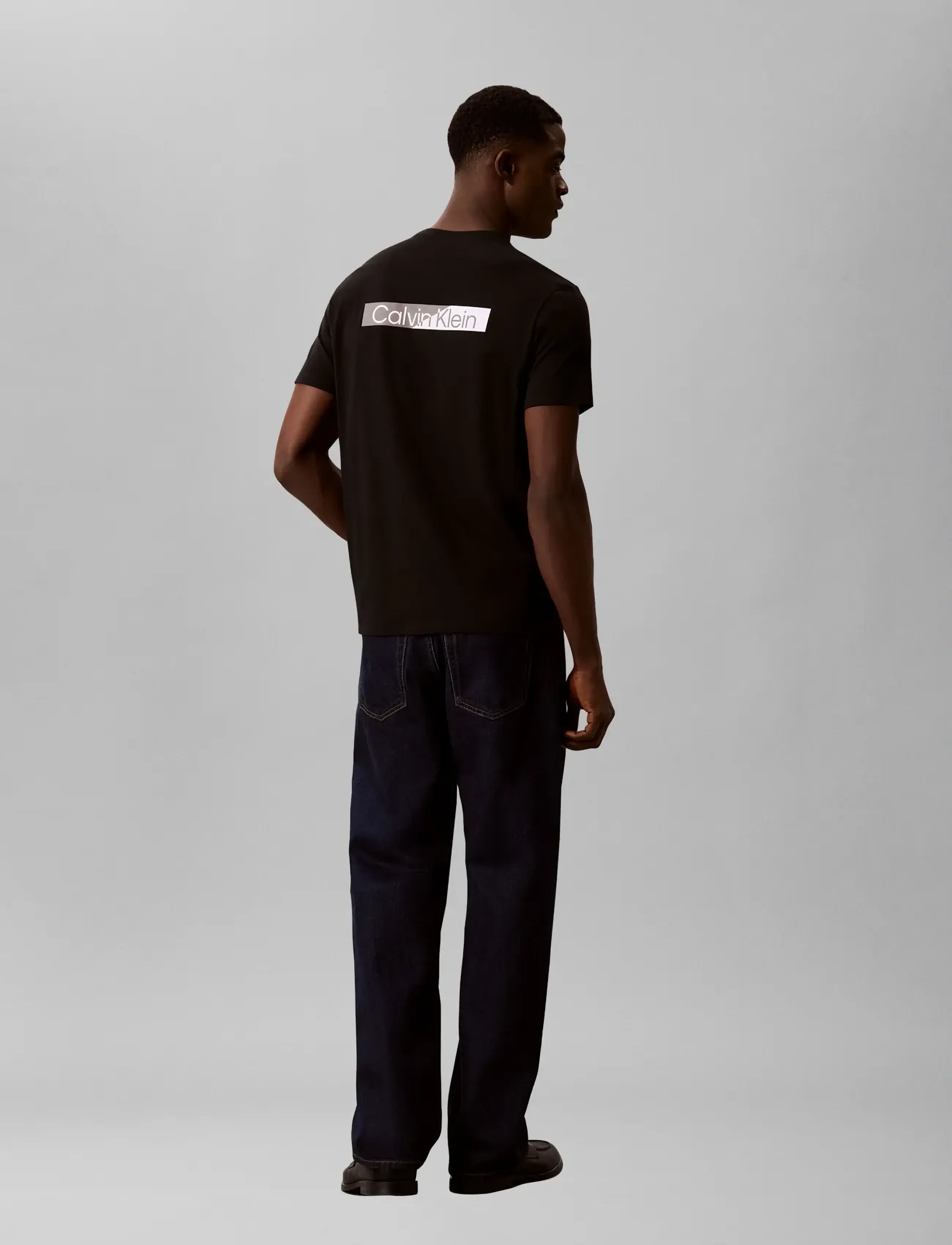 Calvin Klein - SS 30s EU SPW SPLIT STNDRD GRAPH - kortärmade t-shirts - black - 2