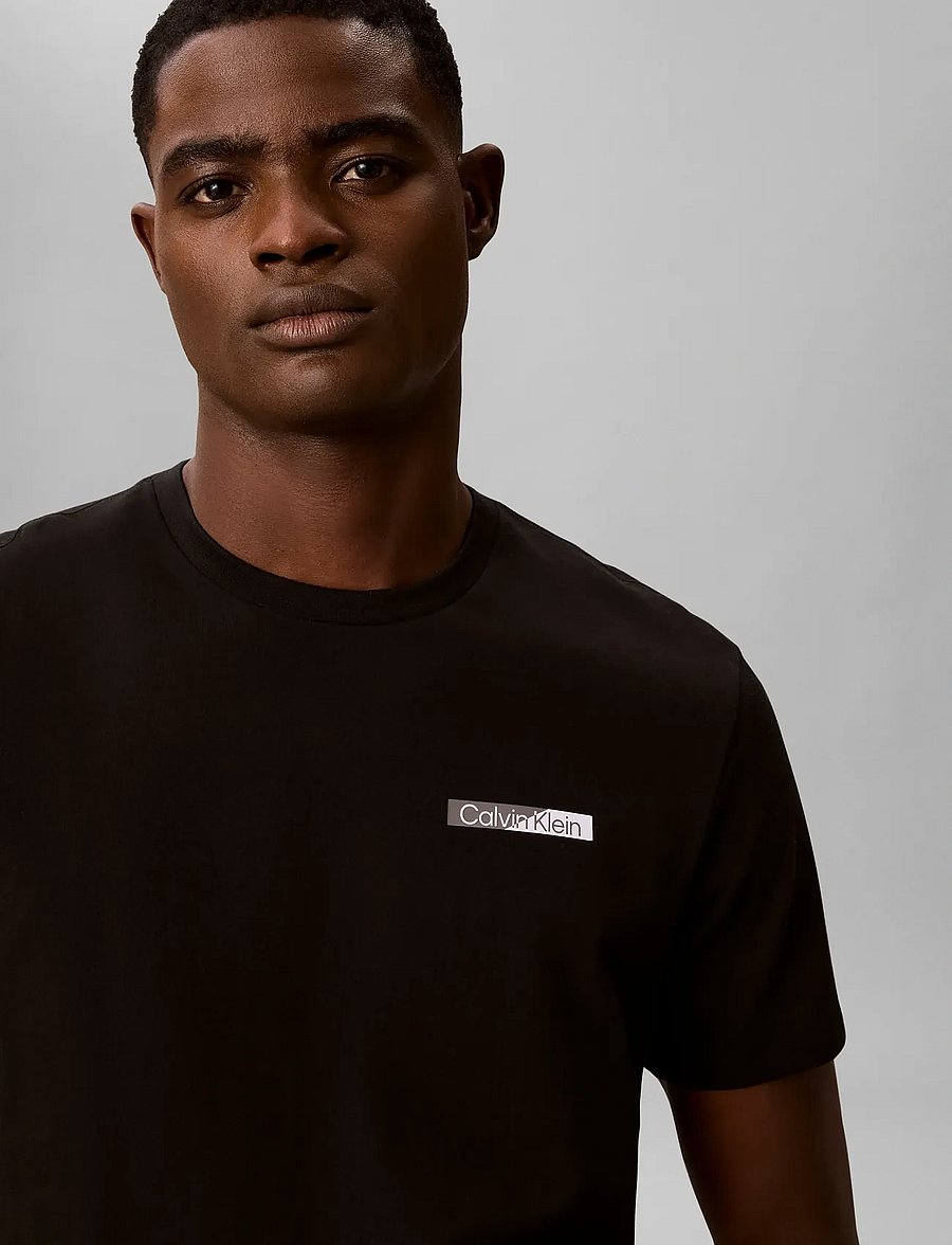 Calvin Klein - SS 30s EU SPW SPLIT STNDRD GRAPH - kortärmade t-shirts - black - 4