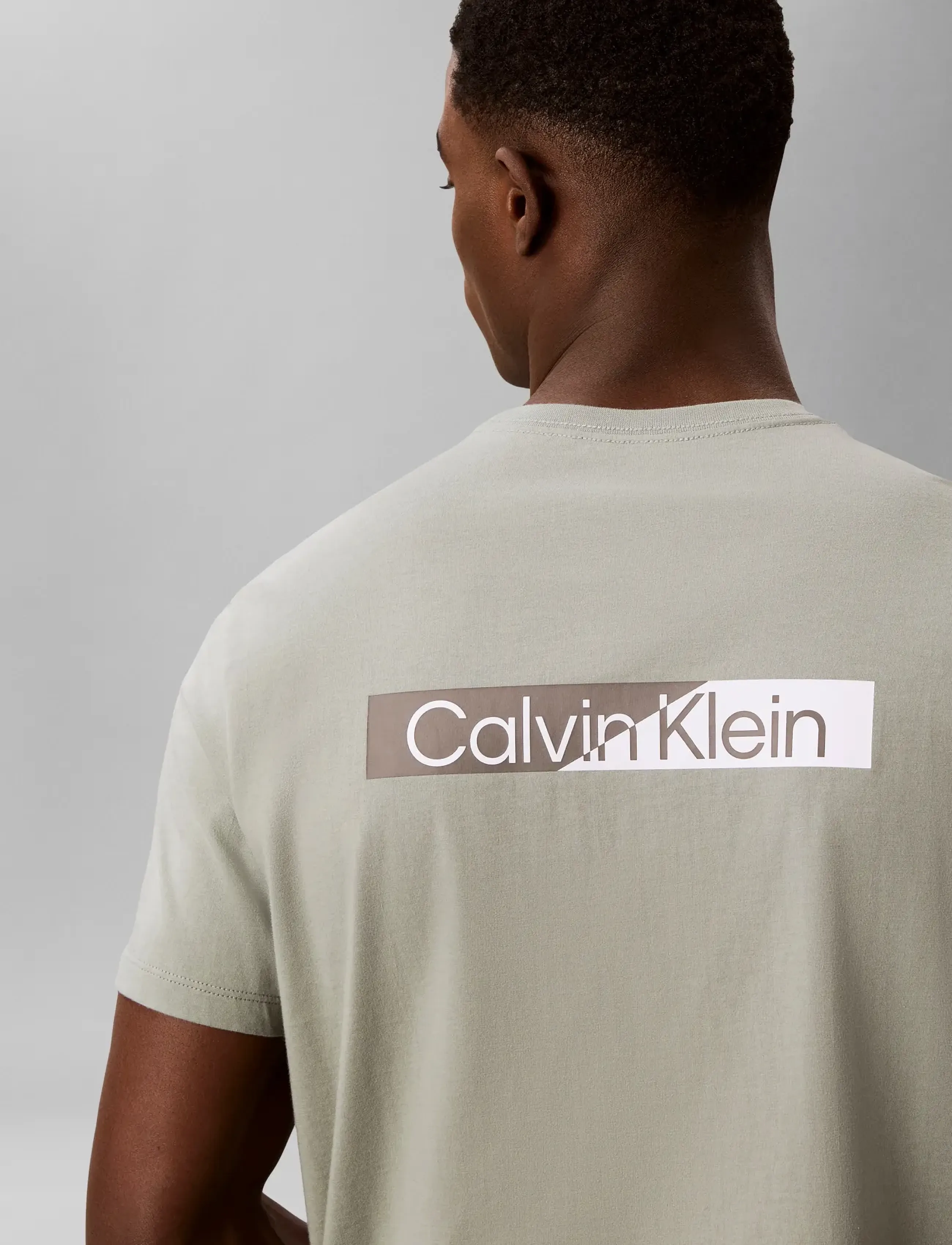Calvin Klein - SS 30s EU SPW SPLIT STNDRD GRAPH - short-sleeved t-shirts - shadow - 5