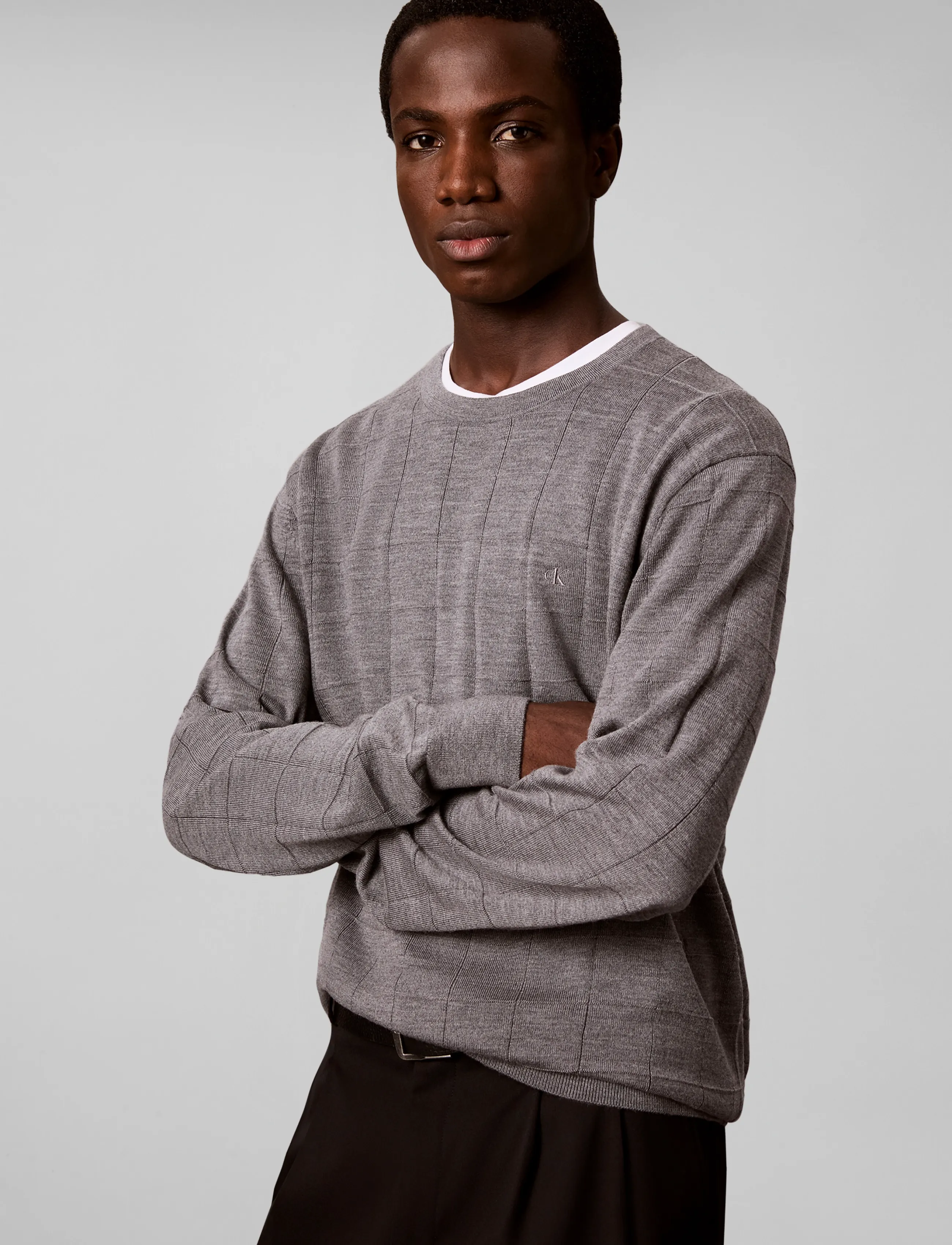 Calvin Klein Ls 100% Merino Textured Grid Cre stickade tröjor herr – bild 5