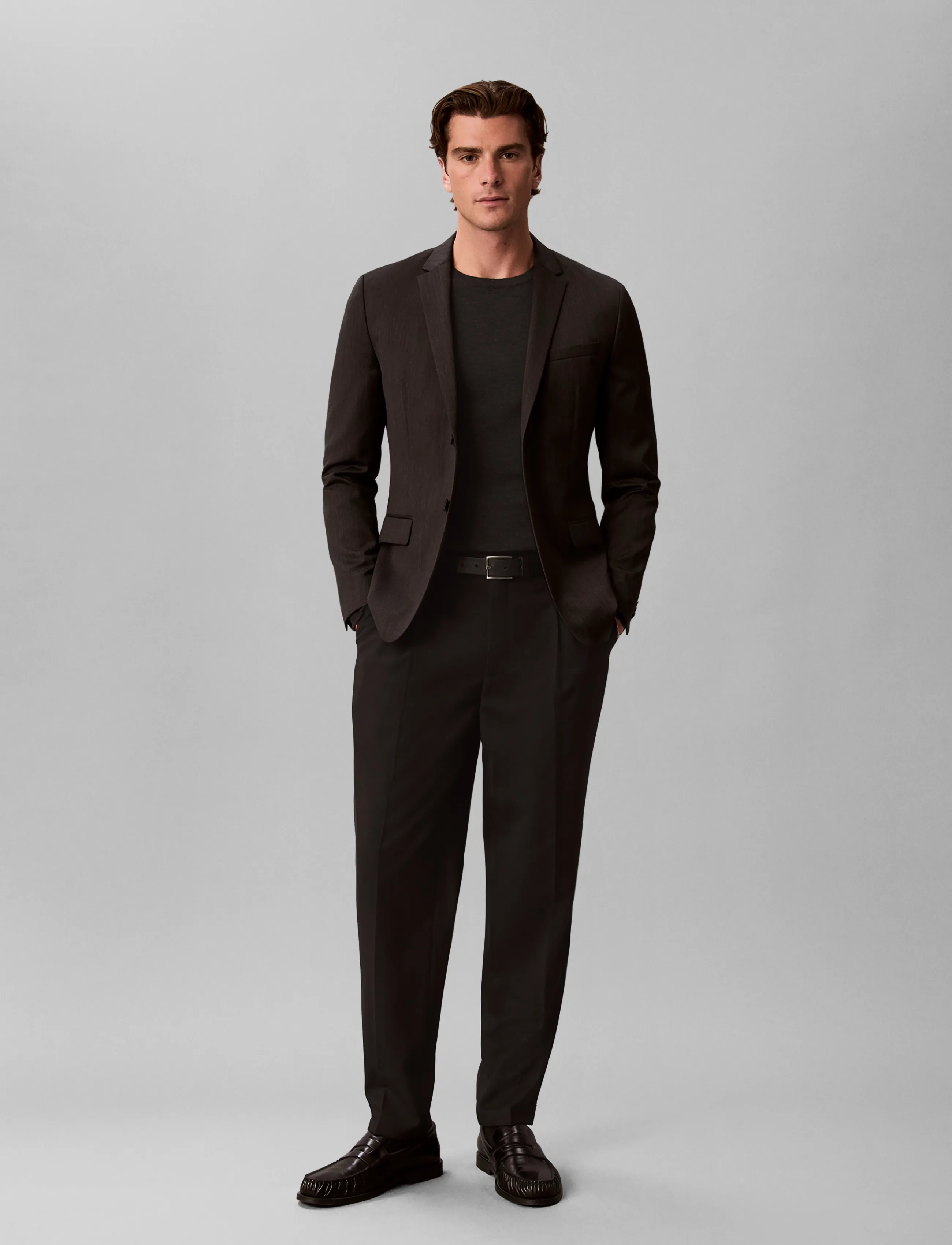 Calvin Klein Tapered Pleated Wool Blend Pant, 34, Trousers, Schwarz - Formal, Männerswear