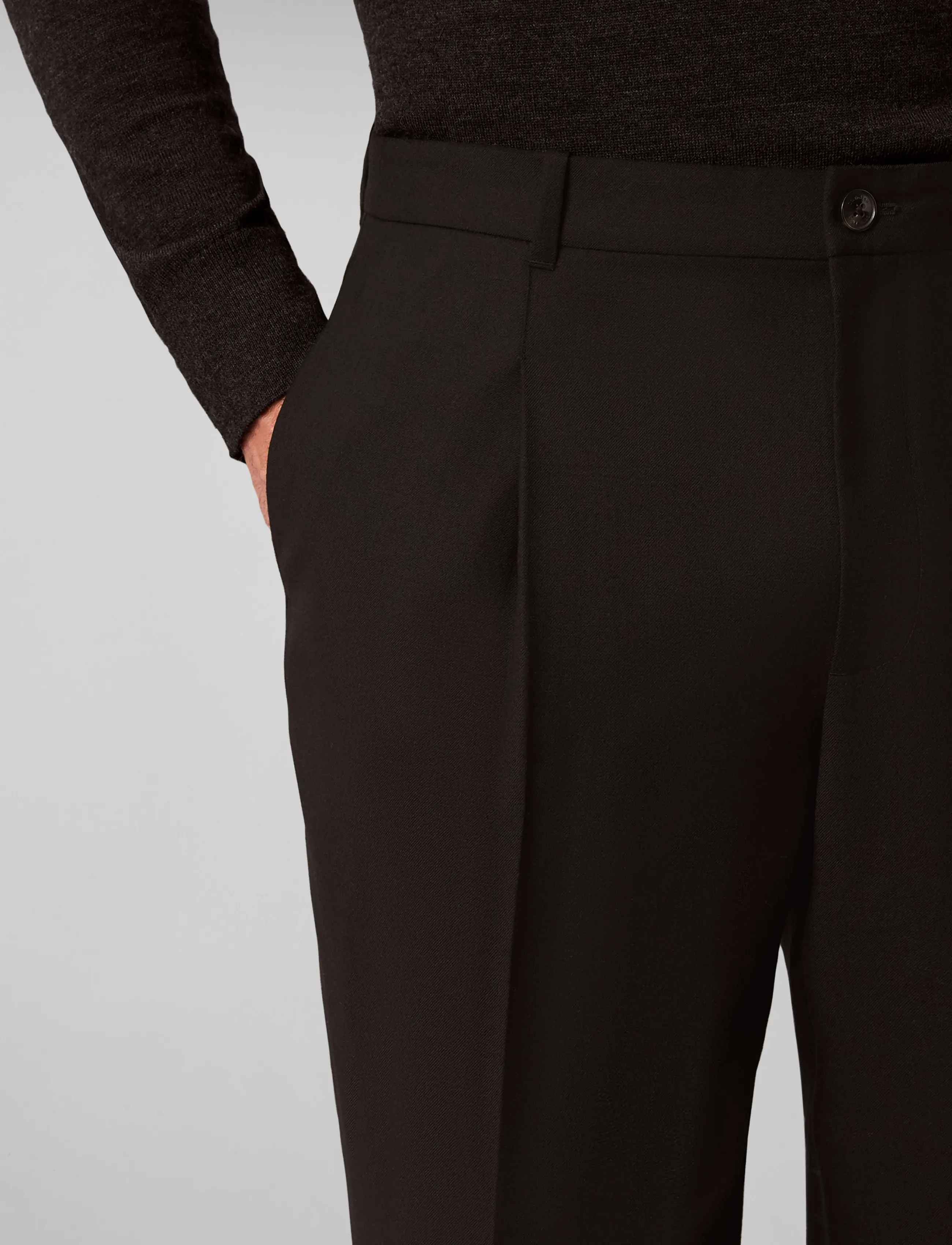 Calvin Klein - TAPERED PLEATED WOOL BLEND PANT - black - 4