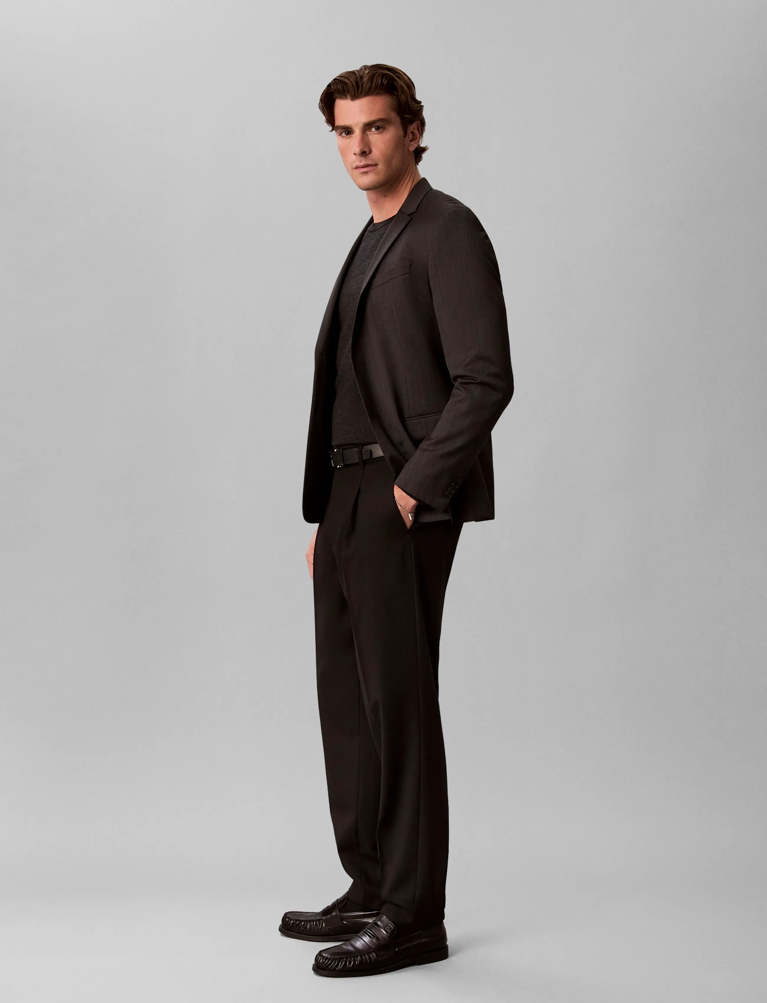 Calvin Klein - TAPERED PLEATED WOOL BLEND PANT - black - 5