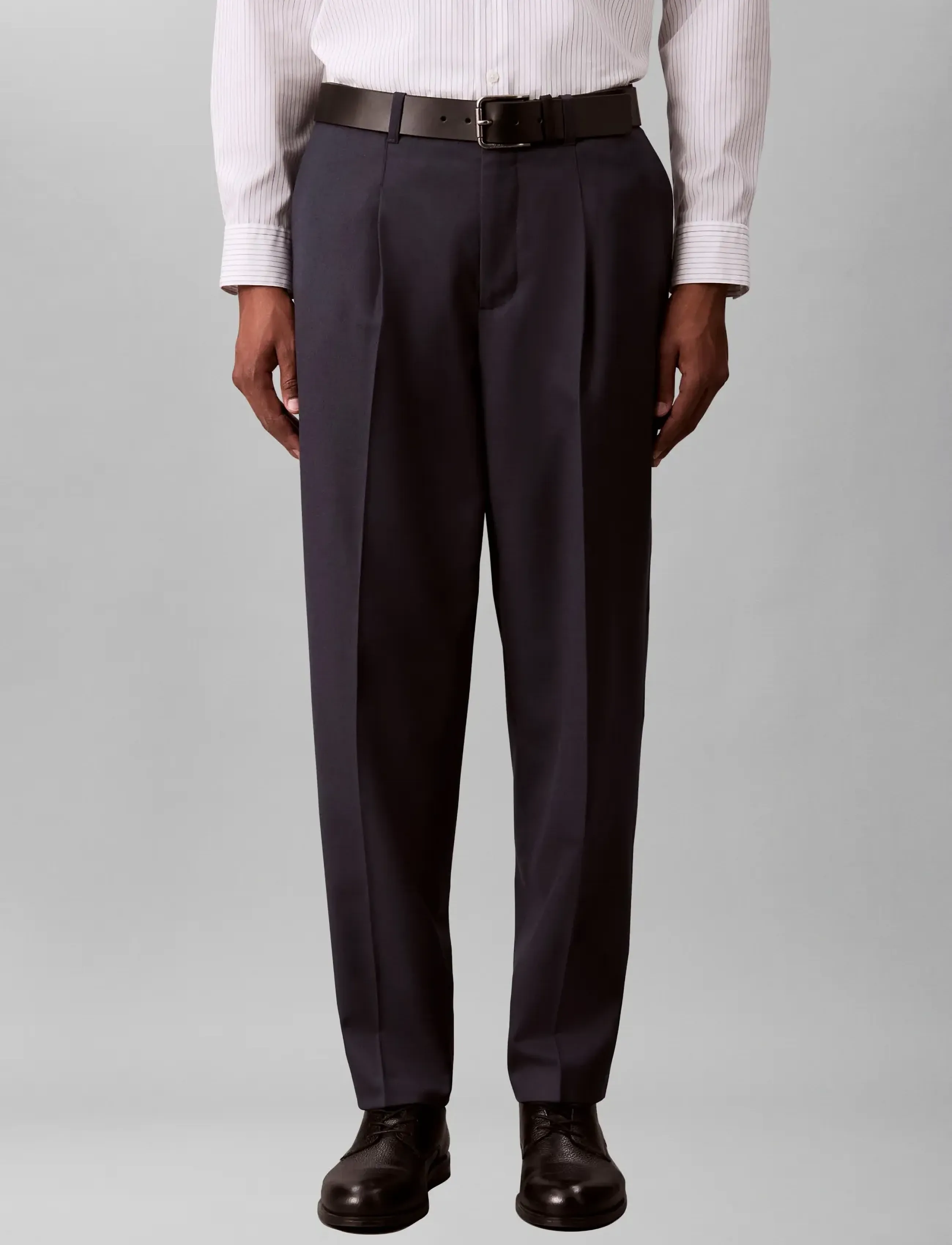 Calvin Klein - TAPERED PLEATED WOOL BLEND PANT - blue nights - 3