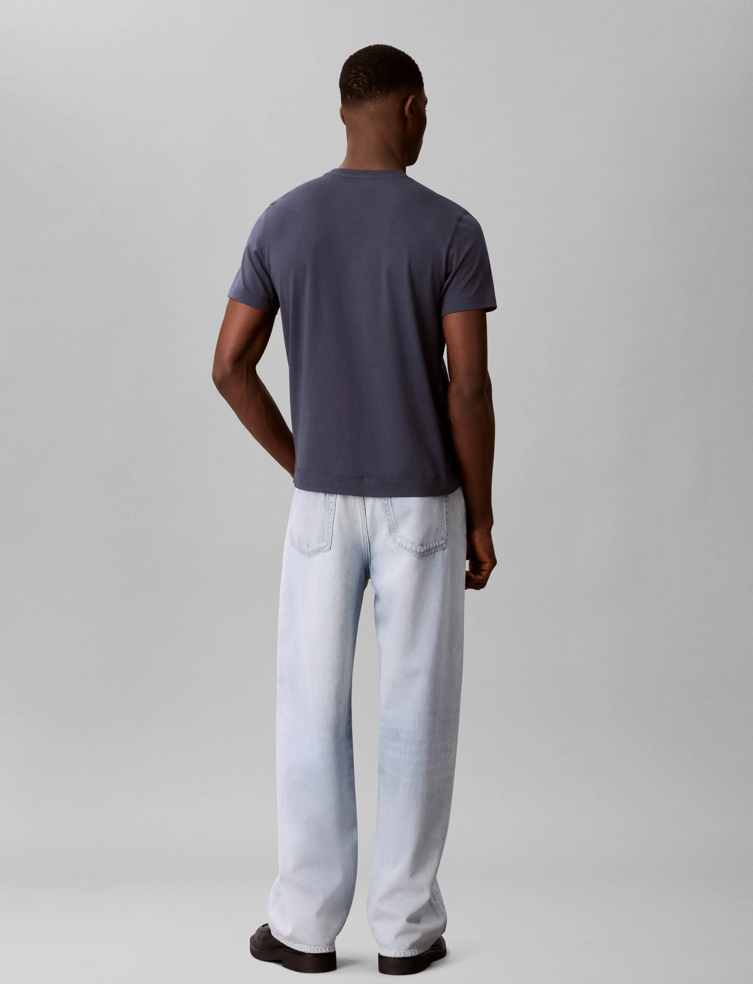 Calvin Klein - SS 30 EU REPEAT STND LOGO GRAPHI - lühikeste varrukatega t-särgid - blue nights - 2