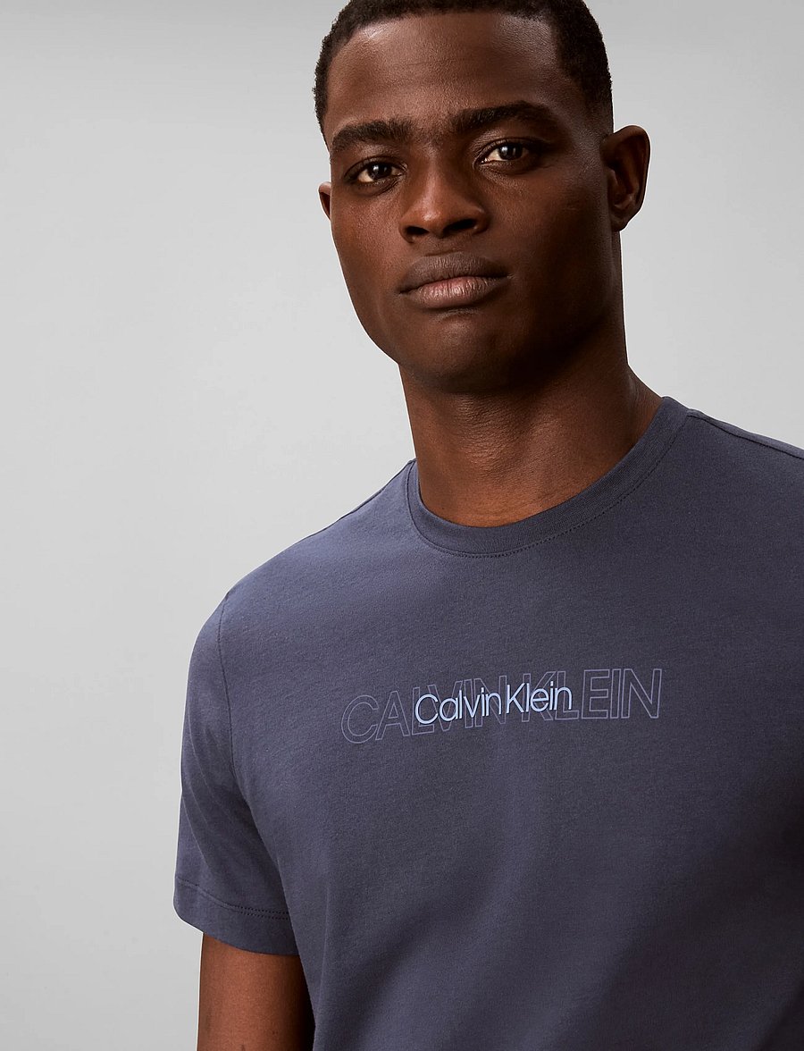 Calvin Klein - SS 30 EU REPEAT STND LOGO GRAPHI - lühikeste varrukatega t-särgid - blue nights - 4