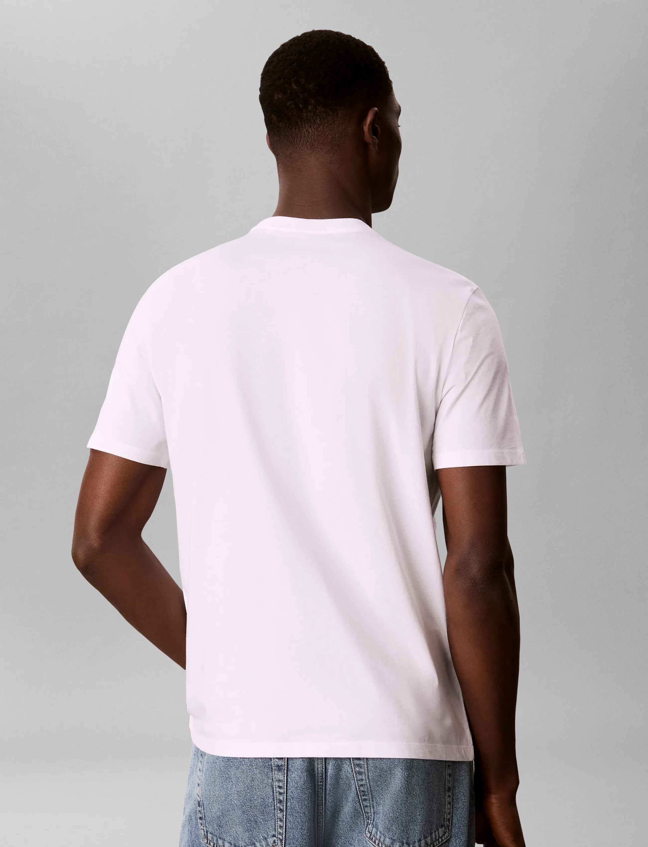 Calvin Klein - SS 30 EU REPEAT STND LOGO GRAPHI - kortærmede t-shirts - bright white - 2