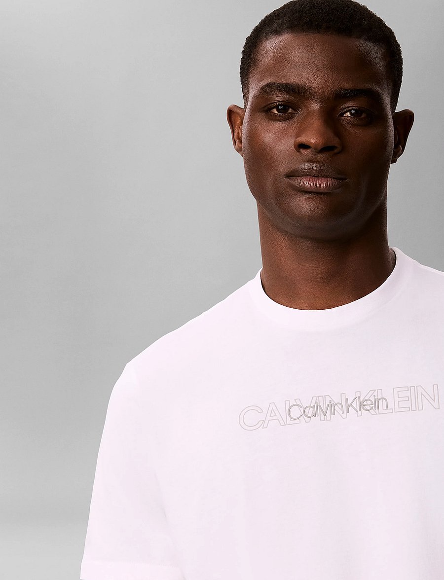 Calvin Klein - SS 30 EU REPEAT STND LOGO GRAPHI - kortærmede t-shirts - bright white - 4