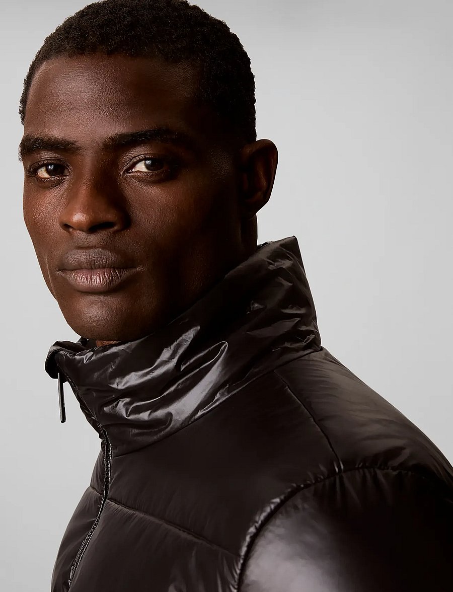 Calvin Klein - LS HIGH SHINE NYLON MCKNK PUFFER - talvejoped - black - 4