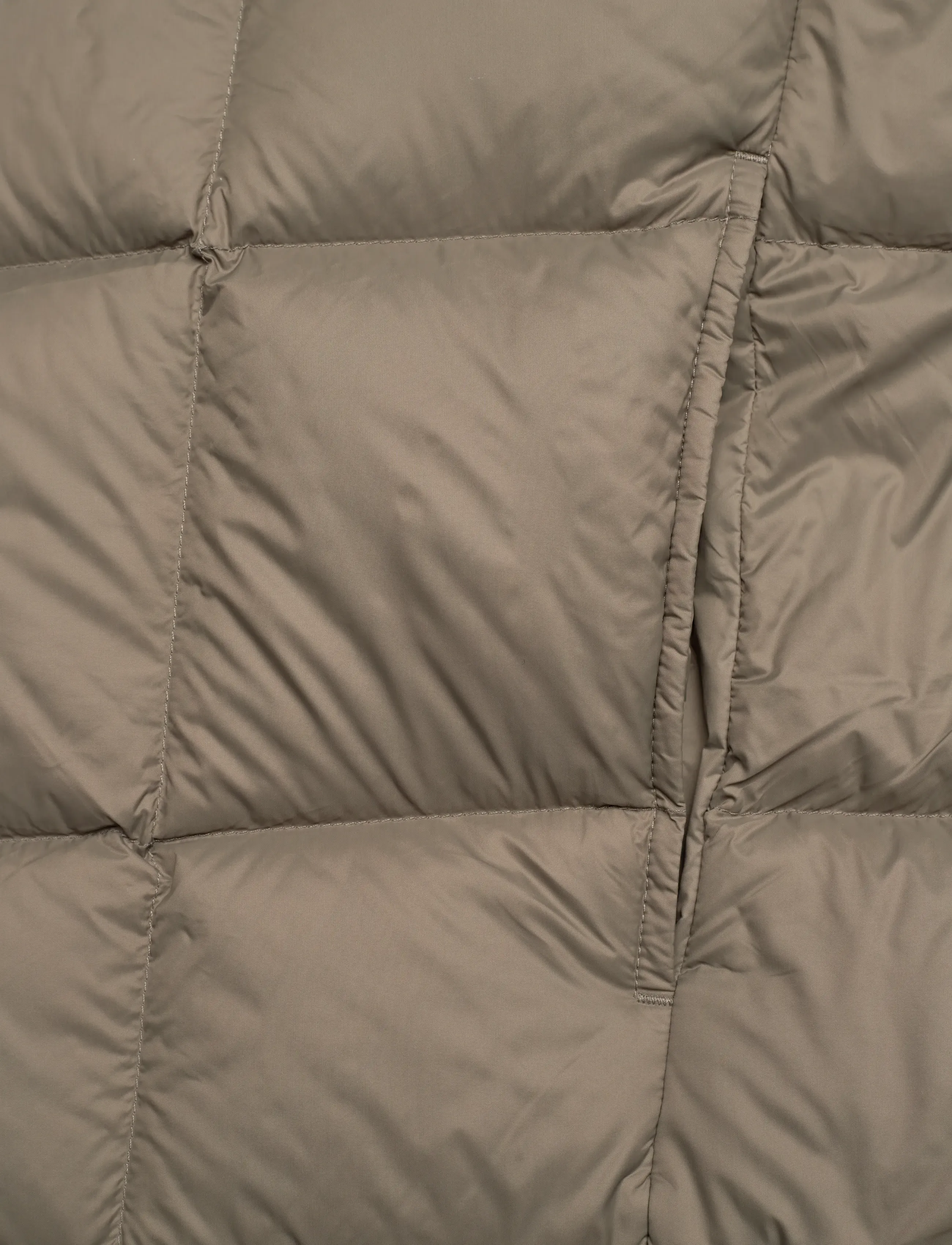 Calvin Klein - SVLSS NYLON QUILTED PUFFER VEST - vesti - bungee cord - 4