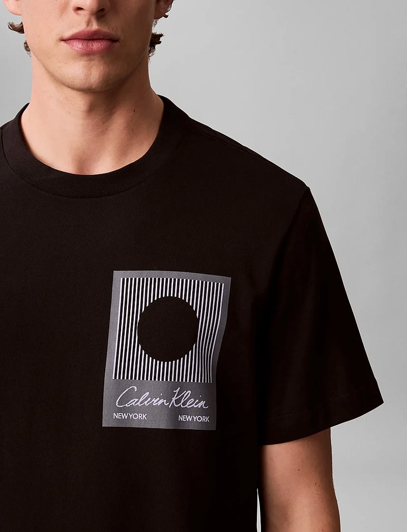 Calvin Klein - SS 20S CALVIN KLEIN MATCHES GRAP - kortærmede t-shirts - black - 3
