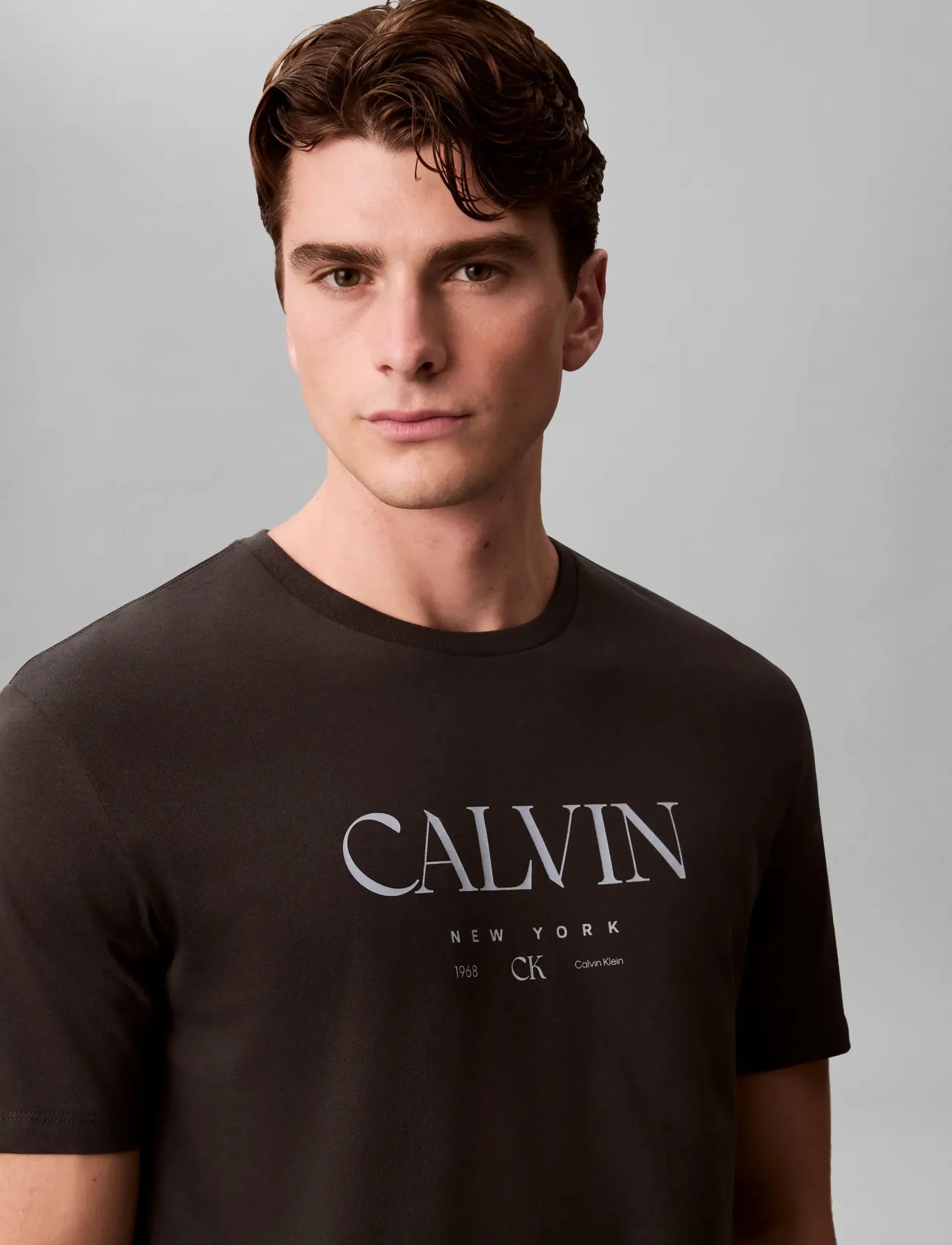 Calvin Klein - SS 20S LN CALVIN GRAPHIC TEE - short-sleeved t-shirts - pirate black - 2