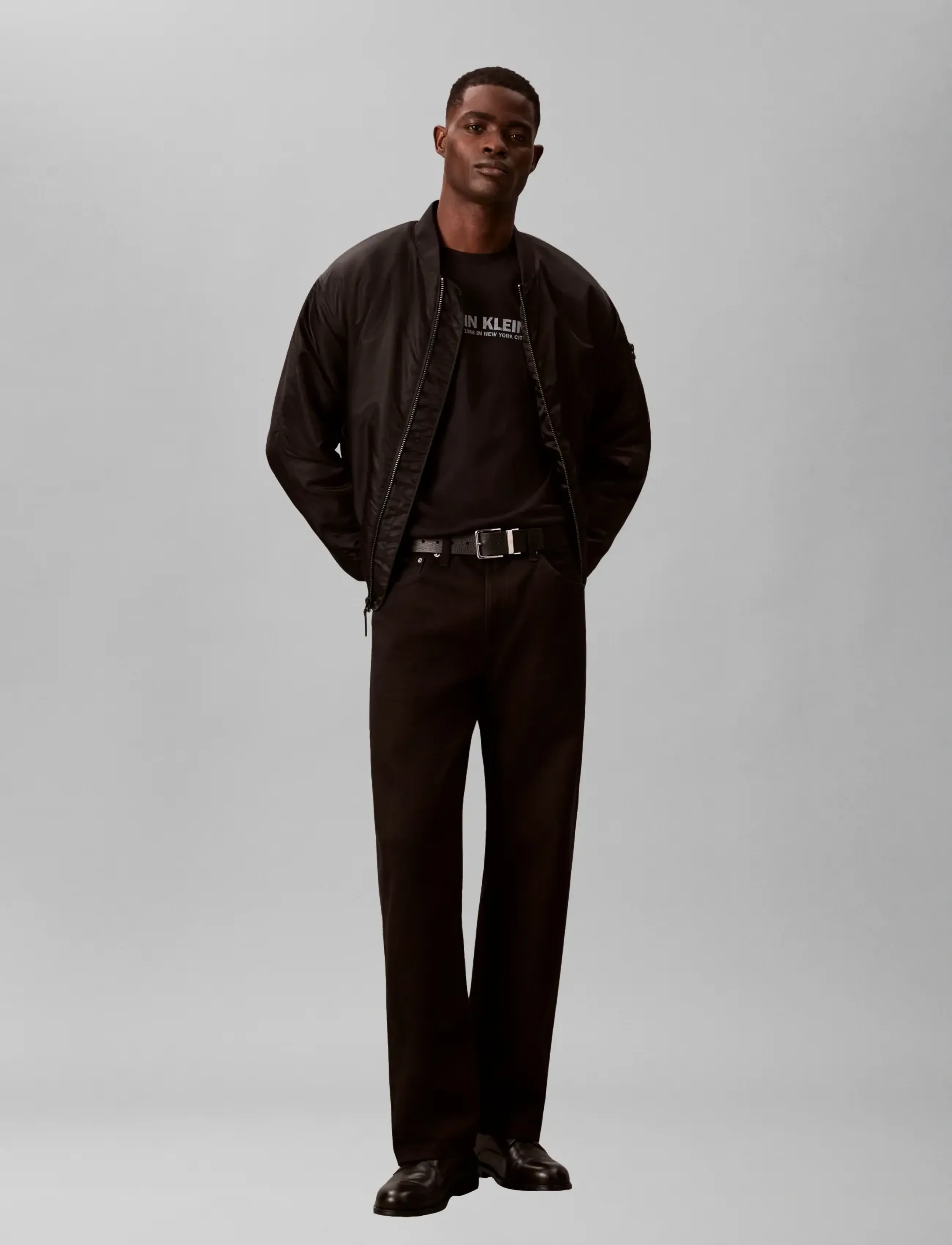 Calvin Klein - SS 30s WHSL SP CALVIN KLEIN GRAP - lühikeste varrukatega t-särgid - black - 3