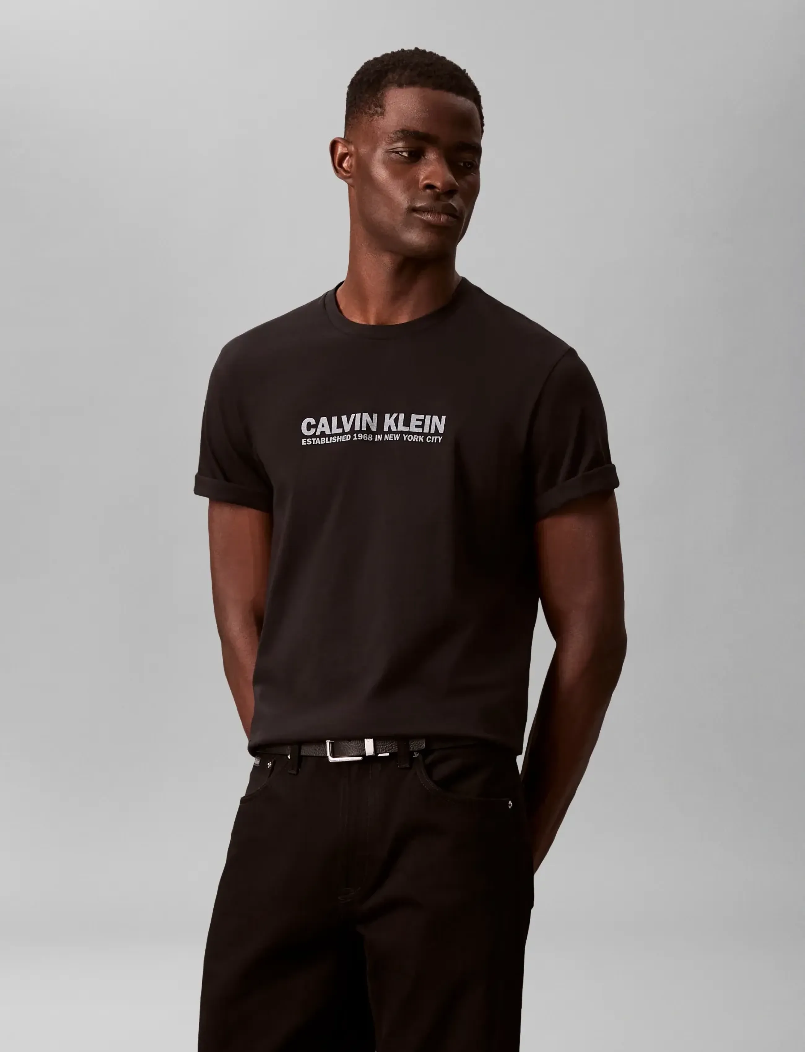 Calvin Klein - SS 30s WHSL SP CALVIN KLEIN GRAP - lühikeste varrukatega t-särgid - black - 4
