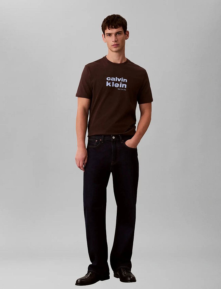 Calvin Klein - SS 30S WHSL CKJ JERSEY GRAPHIC T - kortärmade t-shirts - rich brown - 0