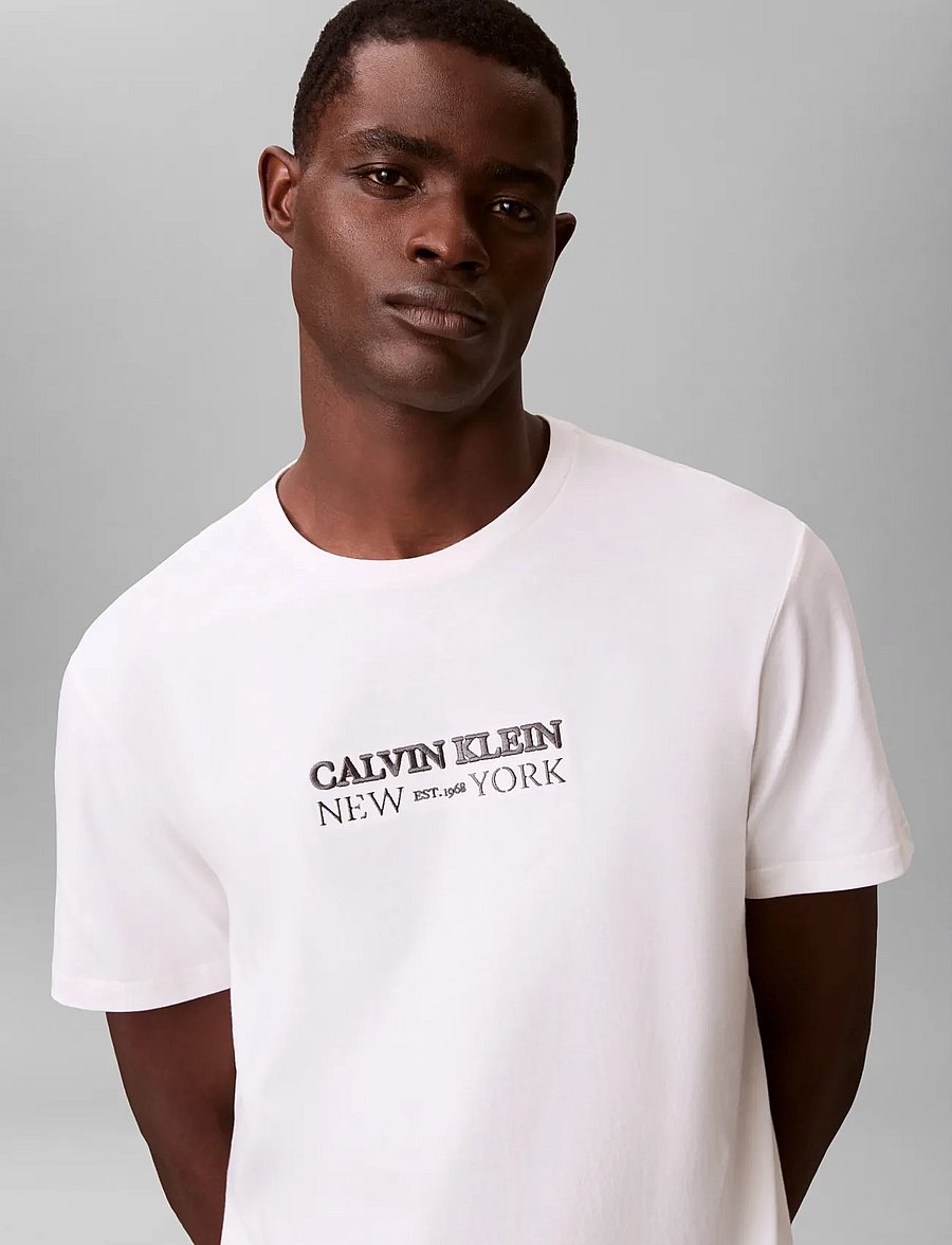 Calvin Klein - SS 20S WHSL SP CKLEIN NY GRAPHIC - kurzärmelige t-shirts - white greige - 4