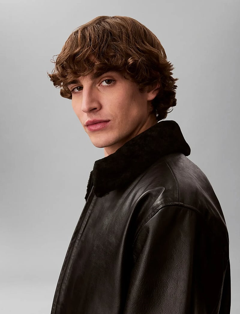 Calvin Klein - LS LEATHER BOMBER W/ SHEARLING C - frühlingsjacken - black - 4