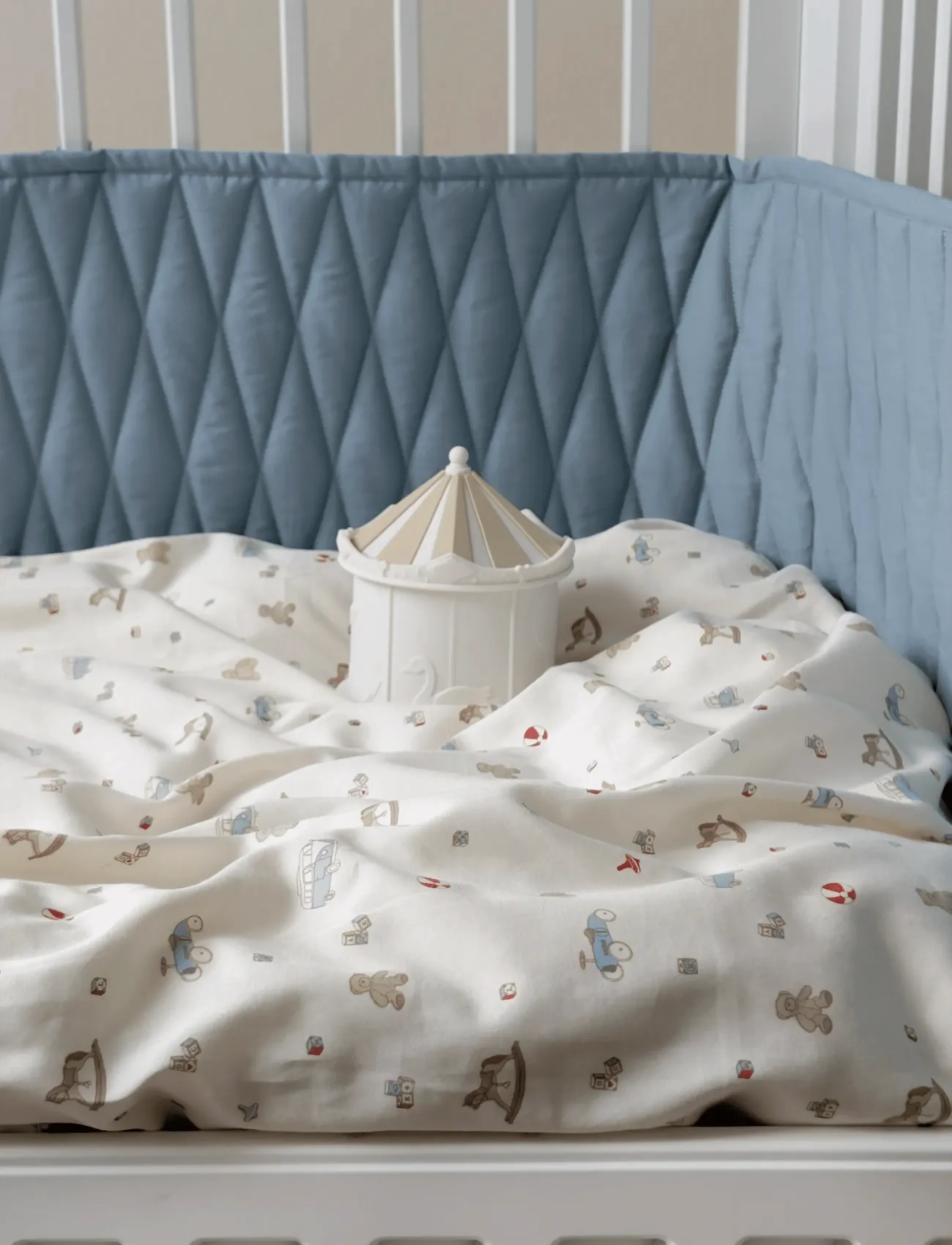 Cam Cam Copenhagen Bedding Set, Baby, 70x100cm - GOTS - Carousel - Sengetøj - VINTAGE TOYS / cream